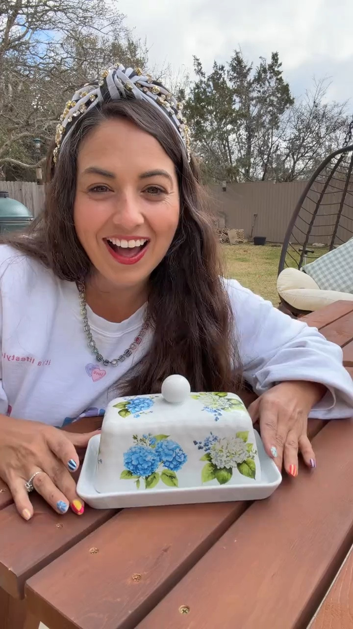 The cutest butter dish 🧈

#LTKU #LTKfoodie #LTKHome