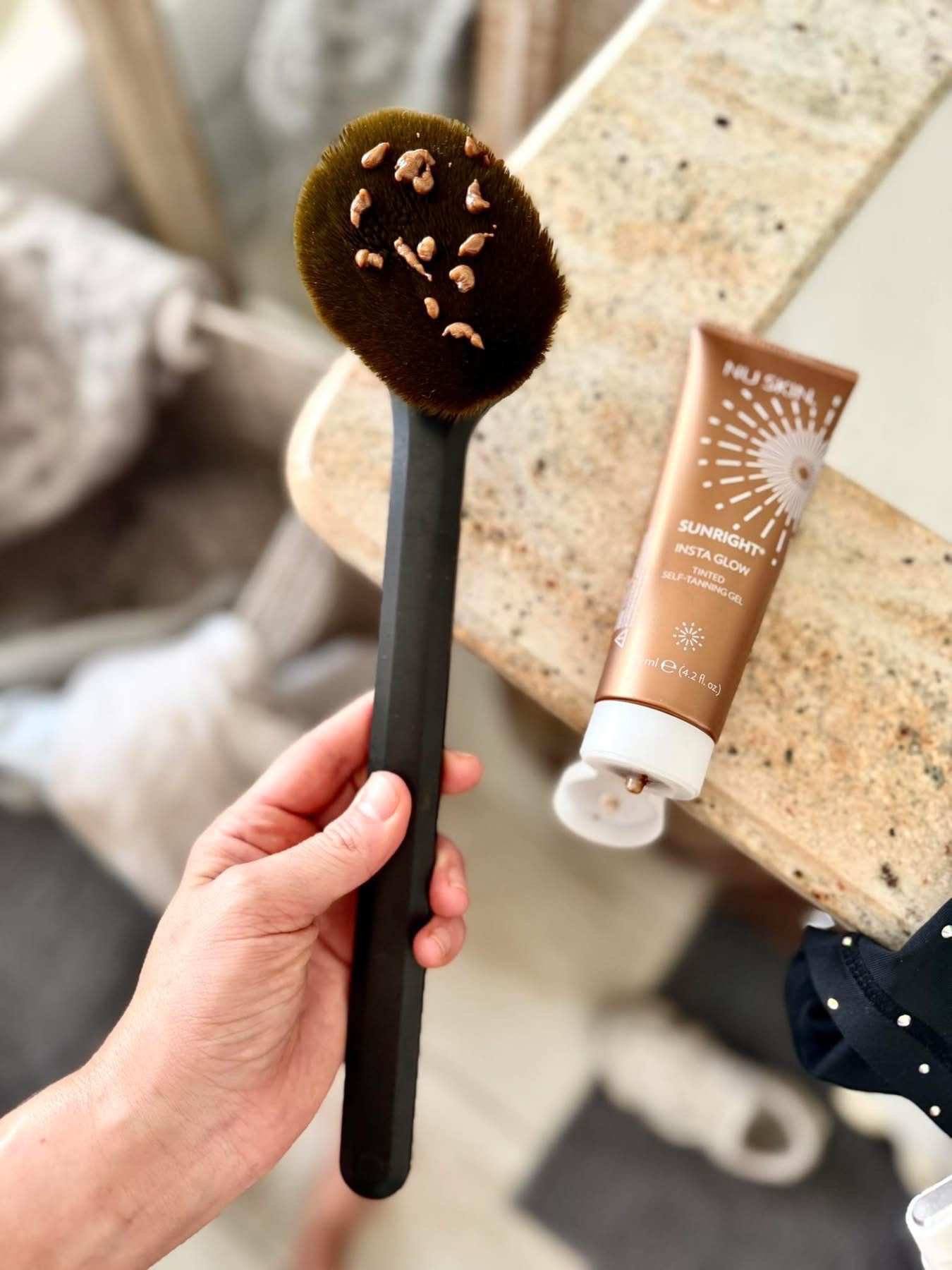 Can’t get Tanner on your back? This is the wayyyyyy! Love how easy this makes it!! 