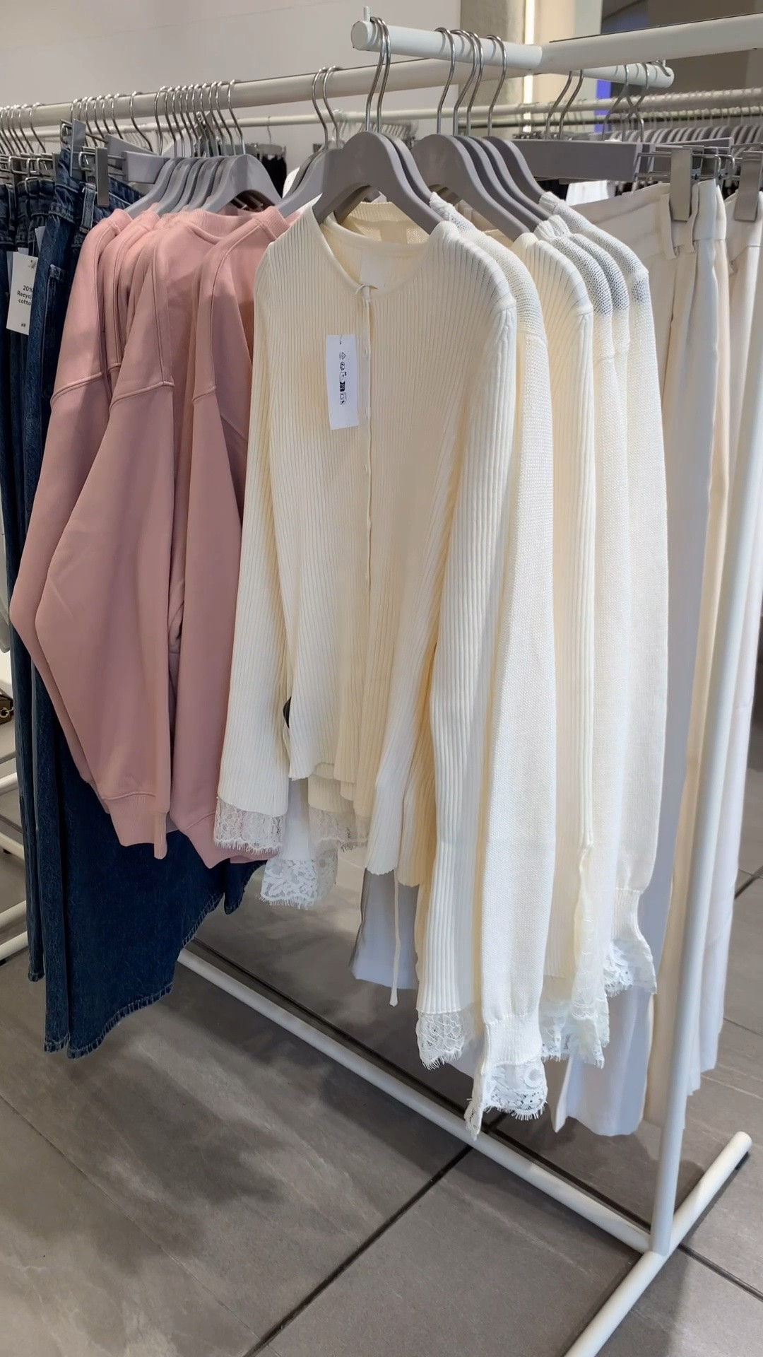 Charming cardigan look for upcoming fall 🖤

Tags: lace cardigan, knitted cardigan, ruffled rib-knit cardigan, summer outfits, pre-fall, early fall, fall outfits women, casual look, office look, capsule wardrobe, high street.

#LTKstyletip #LTKworkwear #LTKautumn