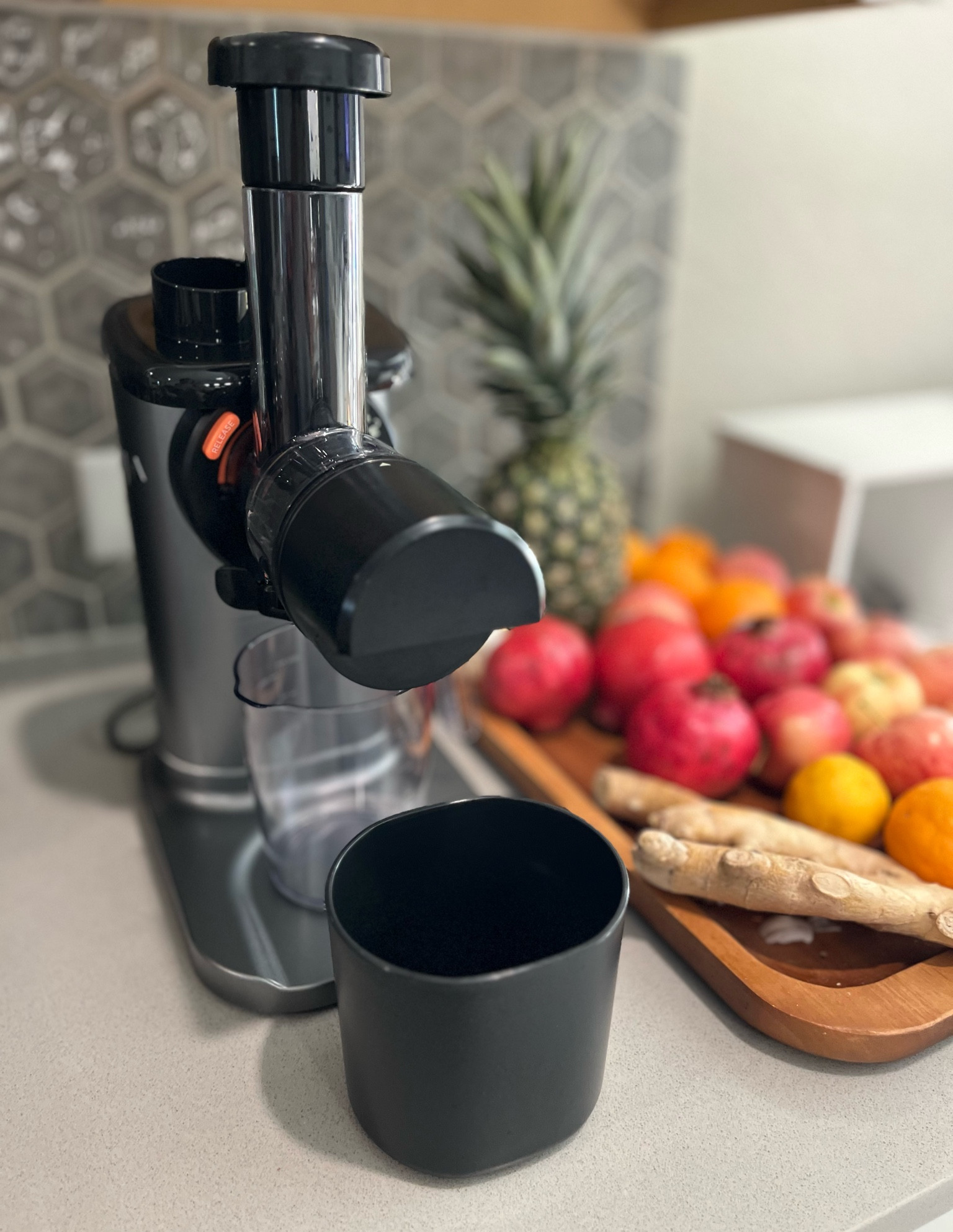 This little juicer be juicing! 🍍🫚🍎 

#ColdPressJuicer #CompactJuicer #HealthIsWealth 

#LTKHome
