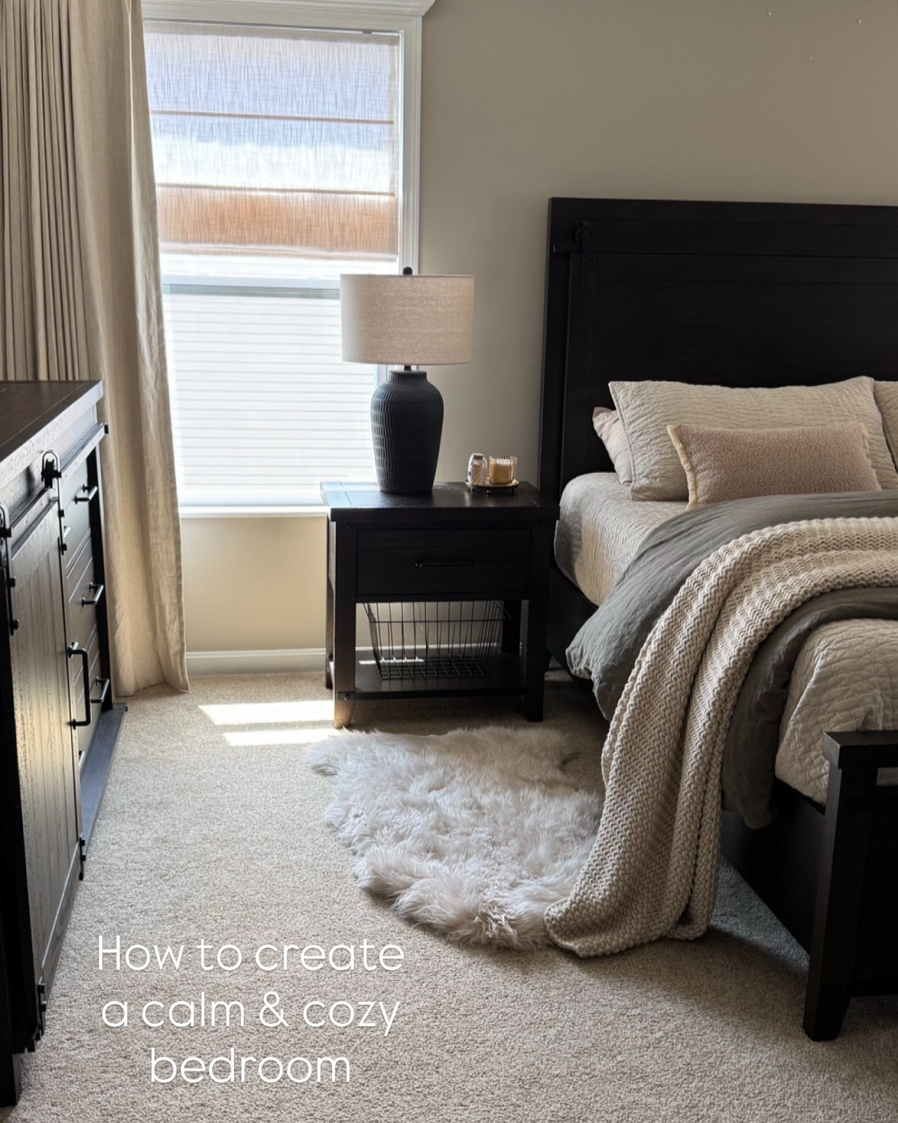 My recipe for a calm and cozy bedroom!
Love the dark olive green bedding!