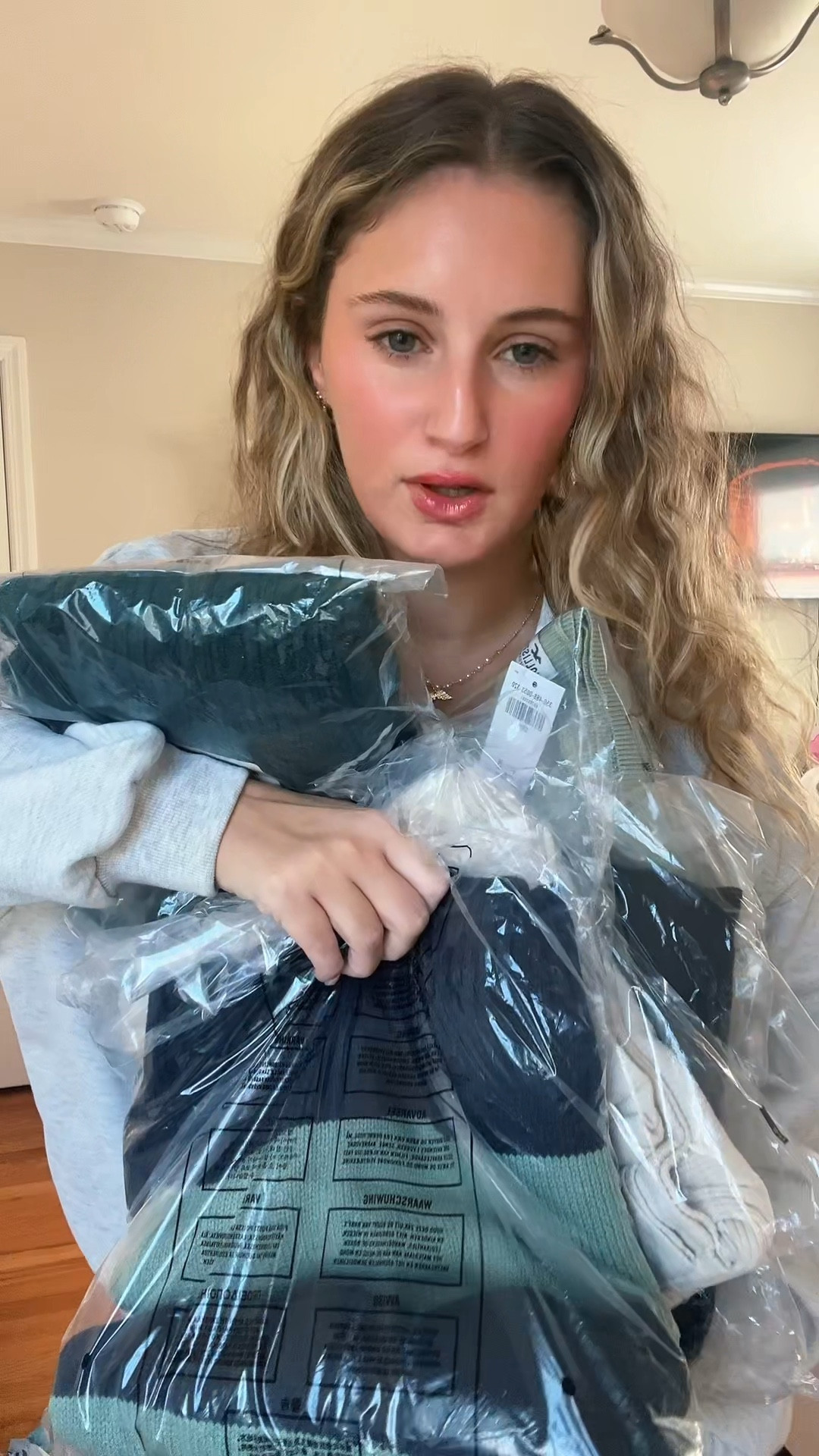 Linked all the pieces from Hollister❤️