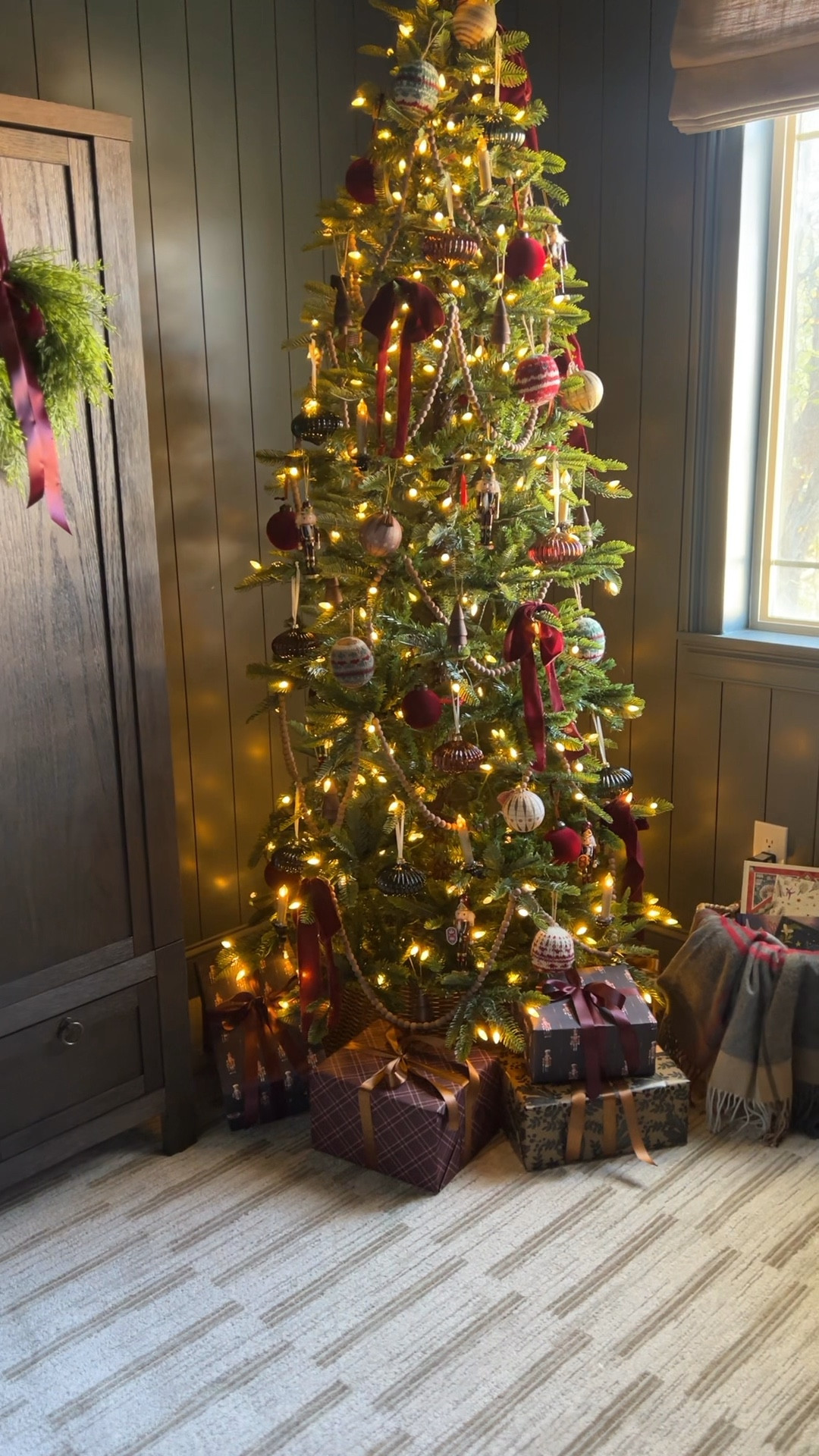 Boys bedroom Christmas 

#LTKSeasonal #LTKFindsUnder100 #LTKHoliday