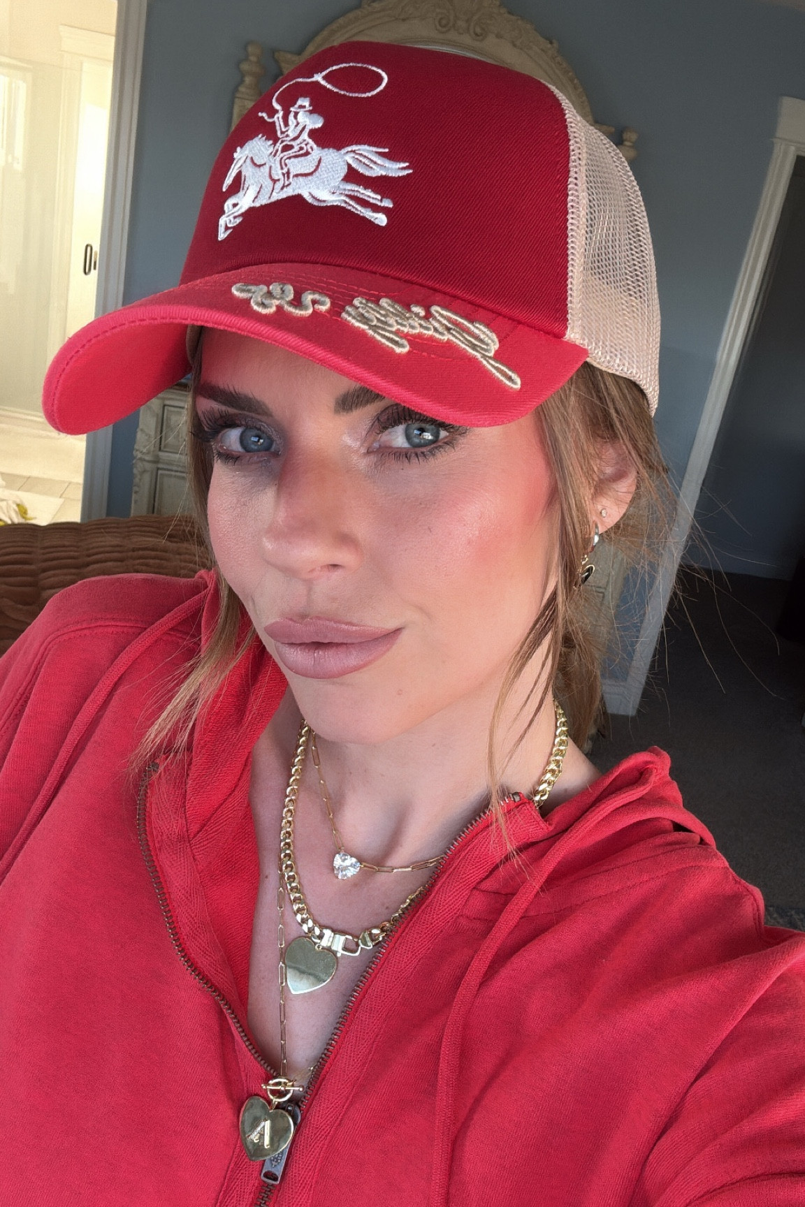 Cutest hat ever! I’m obsessed! Comes in 6 color options! #hat #truckerhat #cowgirl 