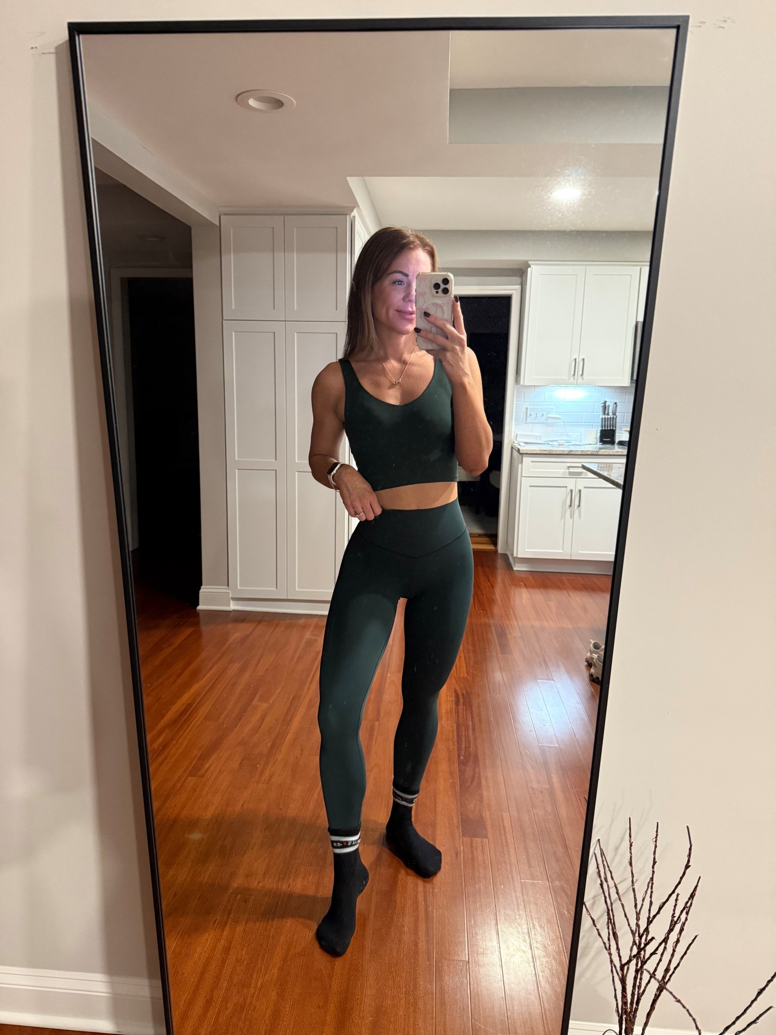 Aerie offline legging/bra set 💚🌱🟩
Wearing a small in bra and xs in leggings! 

#LTKActive #LTKFindsUnder50 #LTKStyleTip