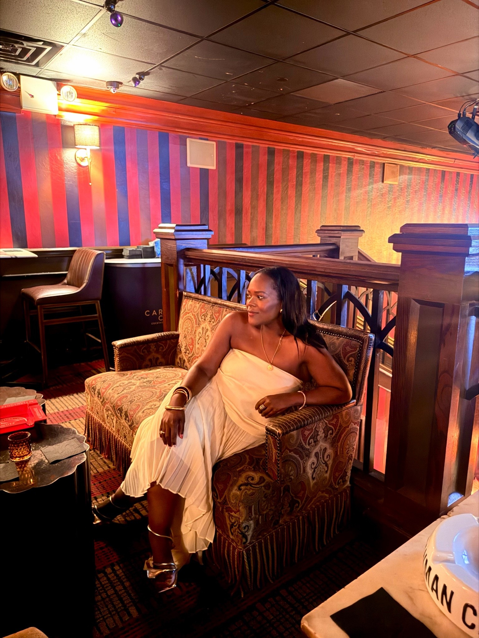 📍 Must visit while in NYC, the Frank Sinatra lounge! 🗽✨

Wearing a size 14 in this skirt that I wore as a dress 👗 from @Dillards Inc.

#LTKNYFW #LTKdayinmylife #LTKSaleAlert