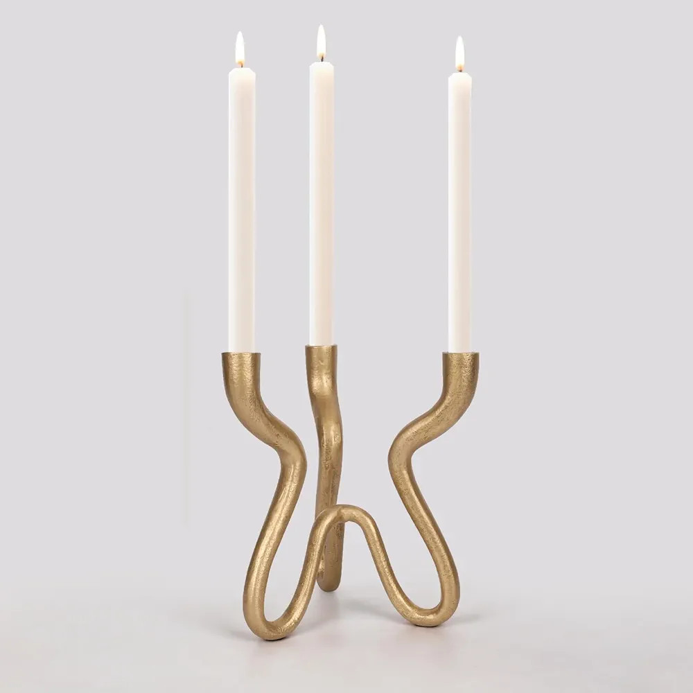 Candelabro triple – Soporte de metal de hierro fundido con acabado de latón antiguo, elegante ... | Amazon (US)