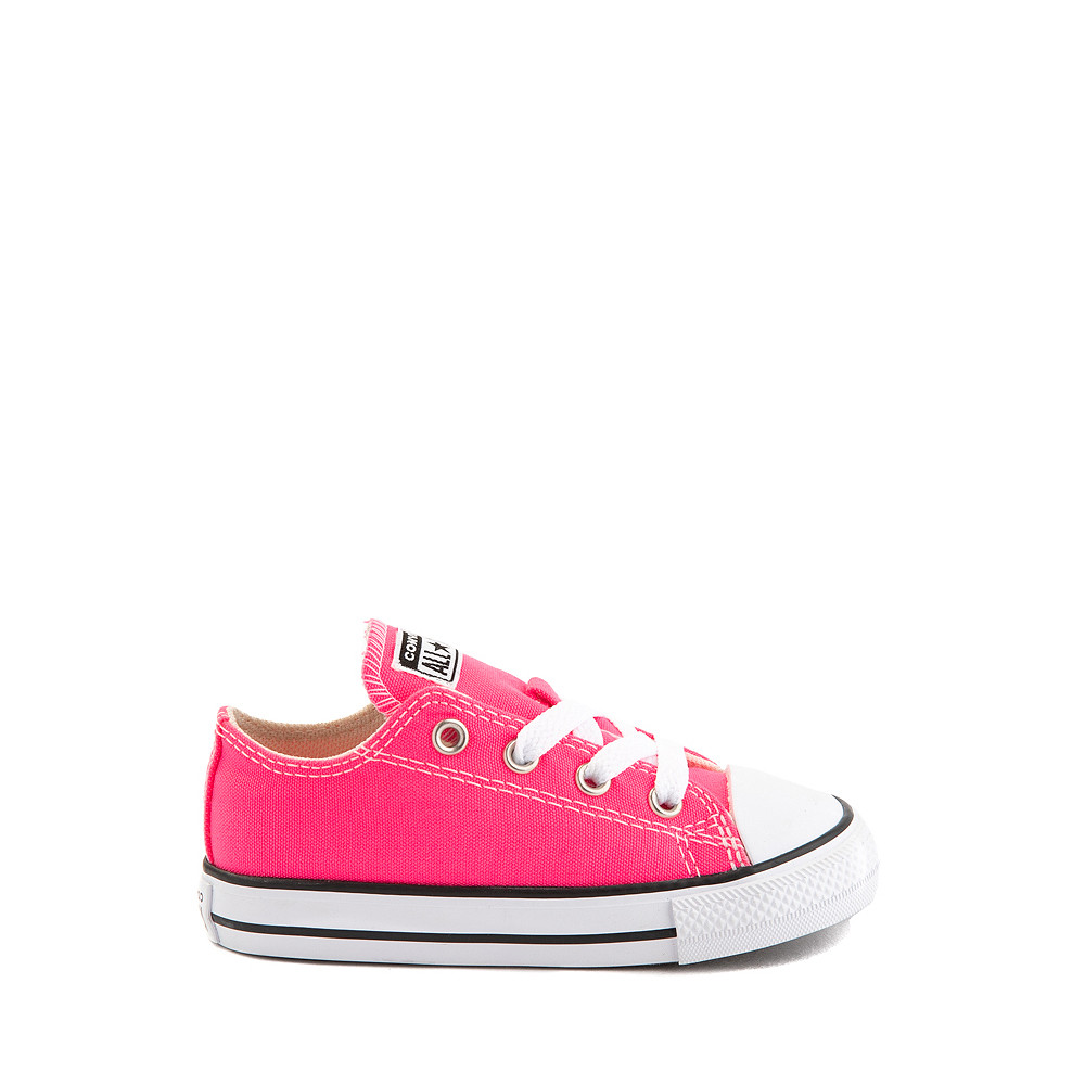 Converse Chuck Taylor All Star Lo Sneaker - Baby / Toddler - Hyper Pink | Journeys