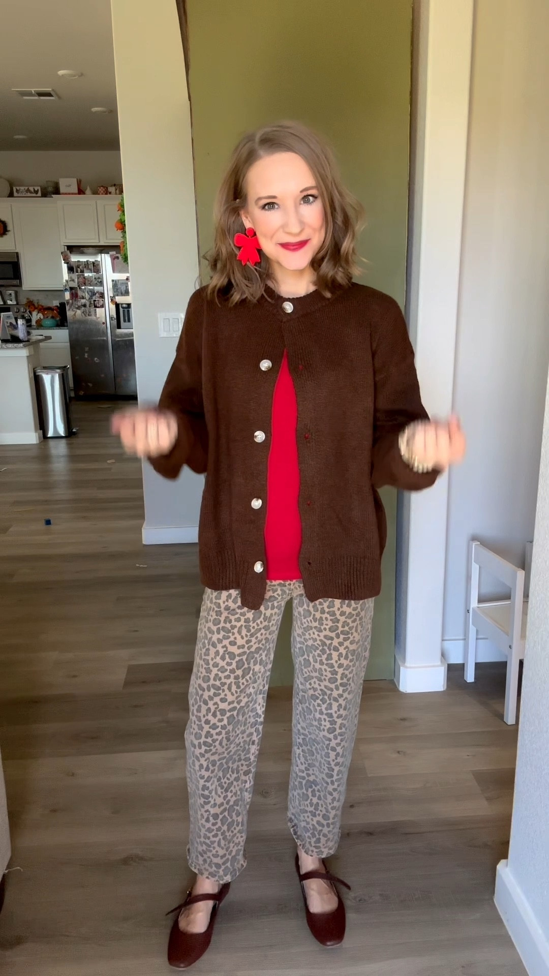 Let’s style a red tshirt for the fall and holiday season!! 