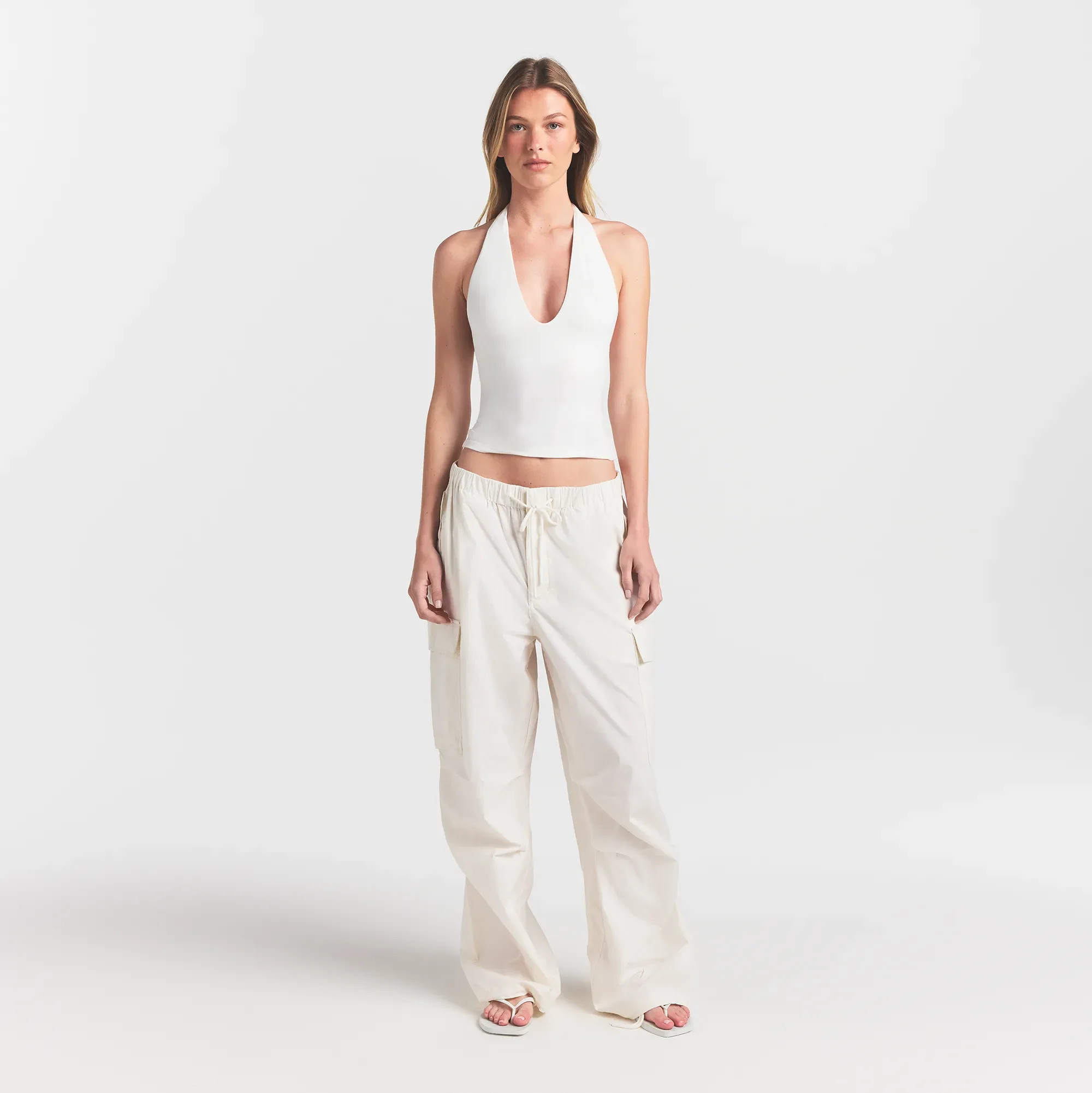 SKIMS Halter Top | White | Large | Smooth Layers | SKIMS (US)