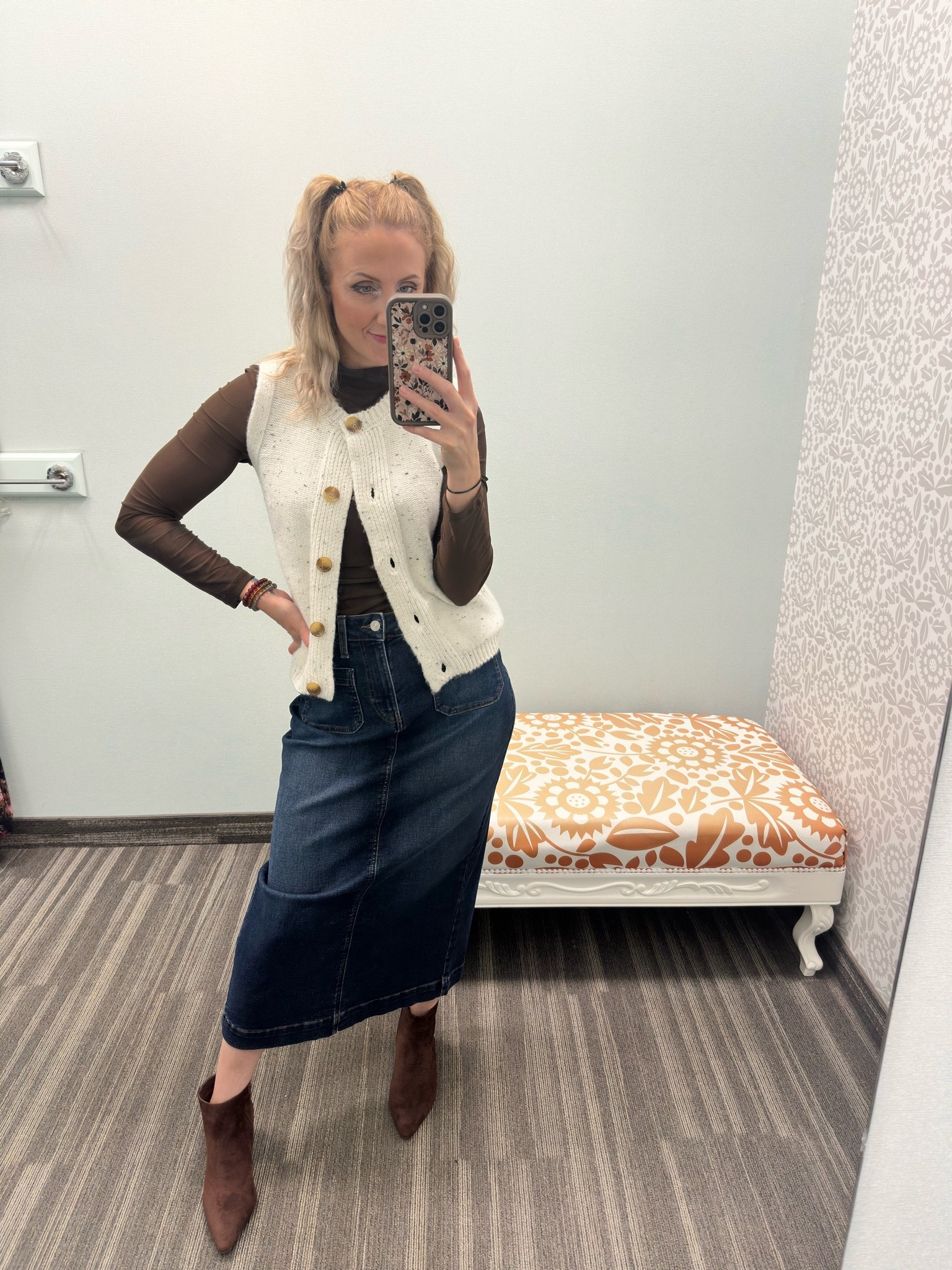 Small in tops and 4 in skirt
