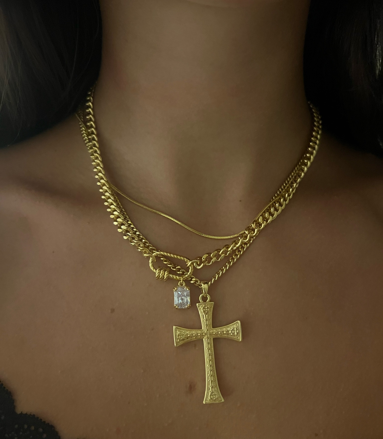 Love a chunky gold necklace combo💅🏼 the one with the Jewel is from Blue Bone Jewelry but the rest are my tried and true Amazon ones🫶🏼

#LTKfindsunder100