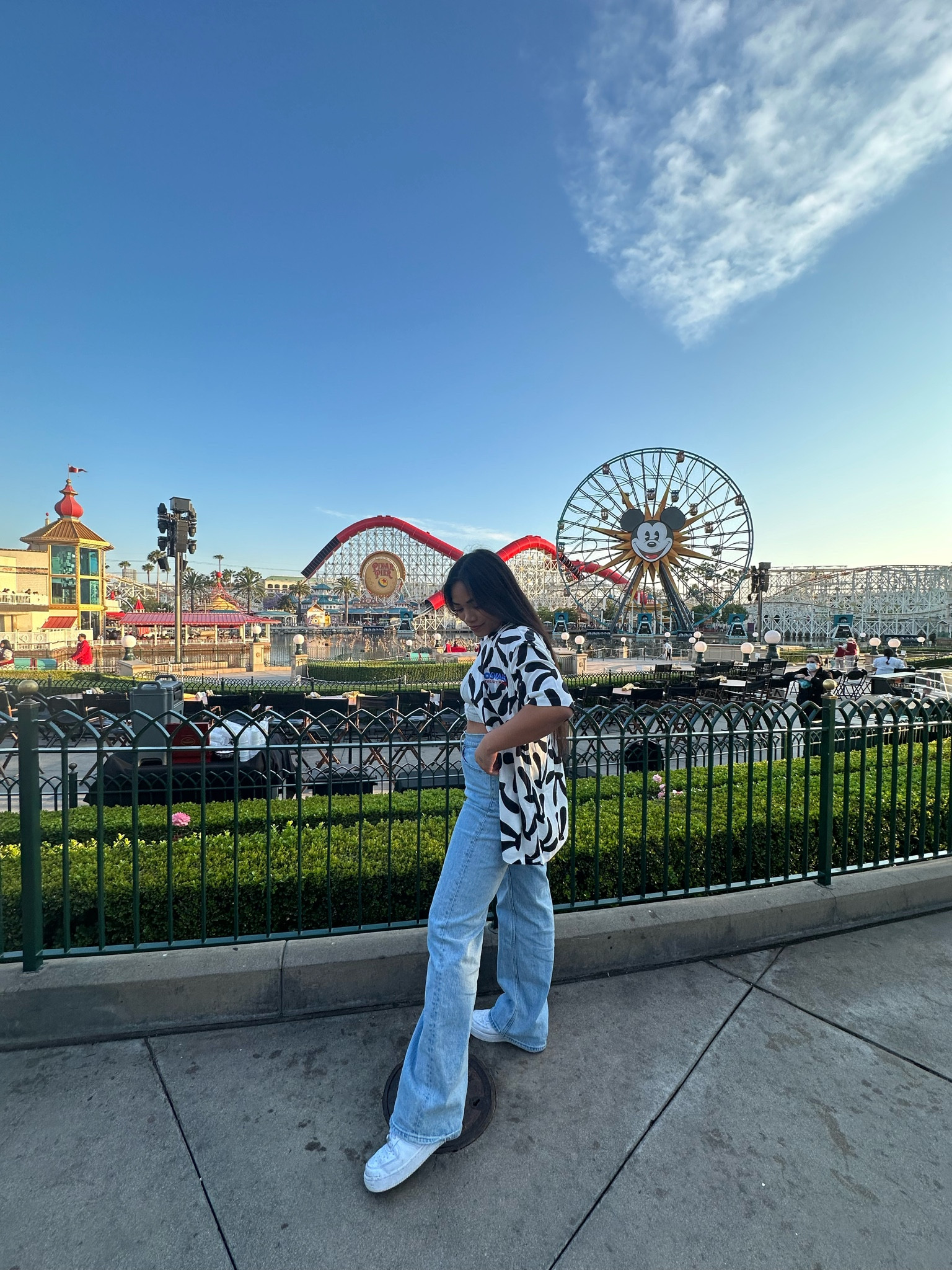 Casual Disney day outfit on Father’s Day weekend 🖤🤍



#LTKtravel #LTKFind #LTKstyletip