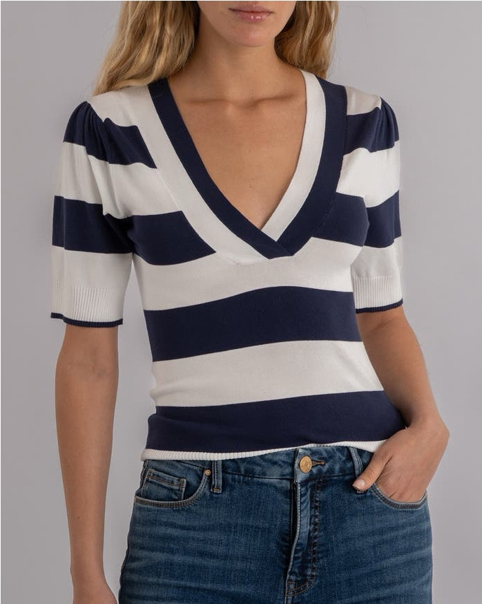 Stripe top
Spring 

#LTKSeasonal