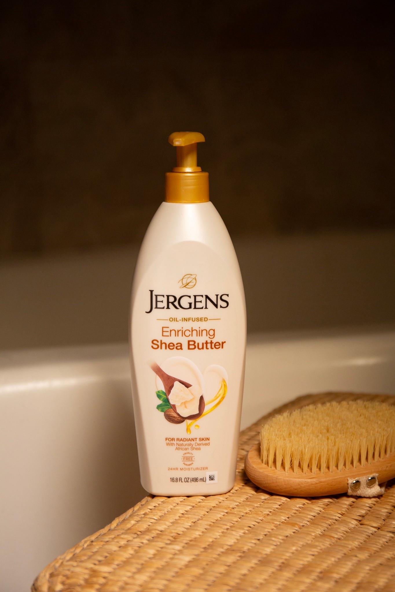 Instantly give your skin the deep conditioning moisture it needs and bring back your skin’s natural radiance. 🧴💛 

This easy-to-spread shea butter lotion for dry skin smooths onto skin effortlessly and absorbs quickly without any stickiness — just nourished glowy skin from within. So don’t wait, go to your nearest @Target and get yours. #Jergens #SheaButter #BodyLotion #RadiantSkin



#LTKBeauty #LTKFindsUnder50 #LTKSpringSale