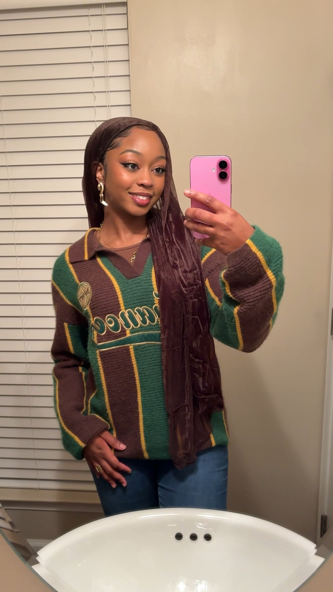 Cute Fall Sweater

brown and green jersey sweater 