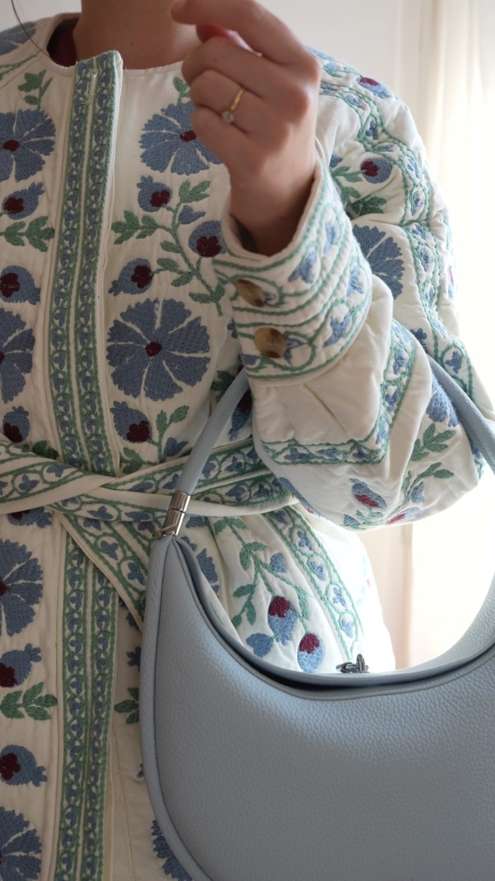 Blu bag of dreams 💙🫐🦋

#LTKVideo #LTKItBag #LTKStyleTip