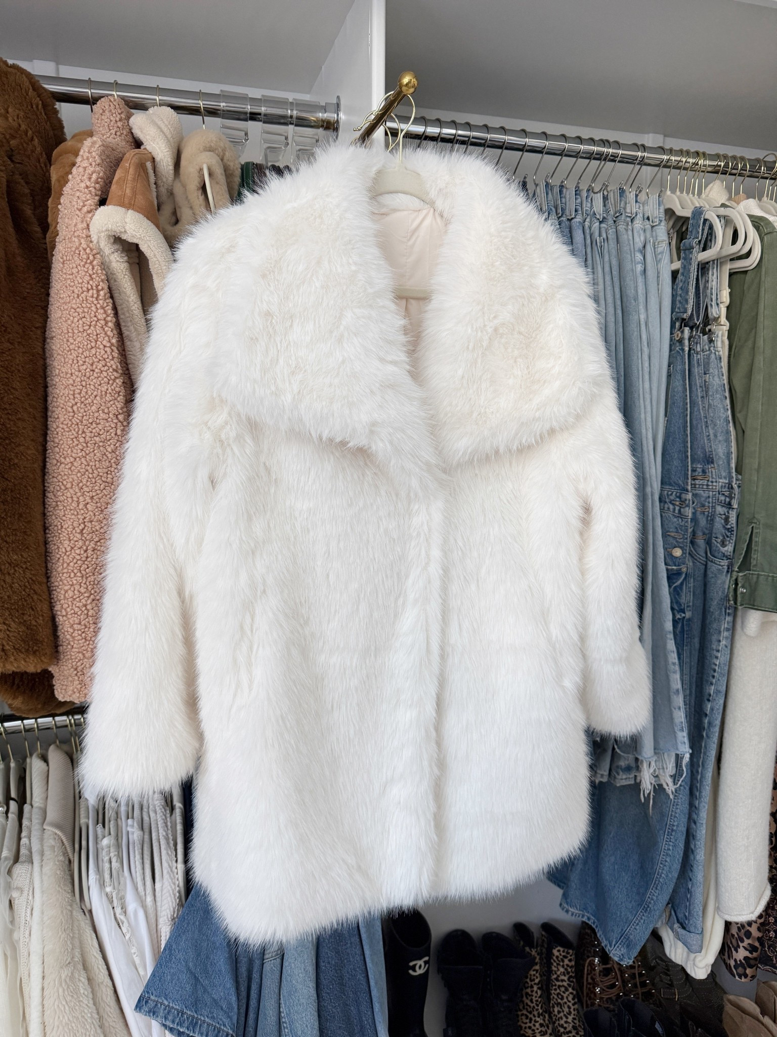 Amazon white fur jacket $74! 

Winter outfit 
Snow 
Wedding 

#LTKWedding