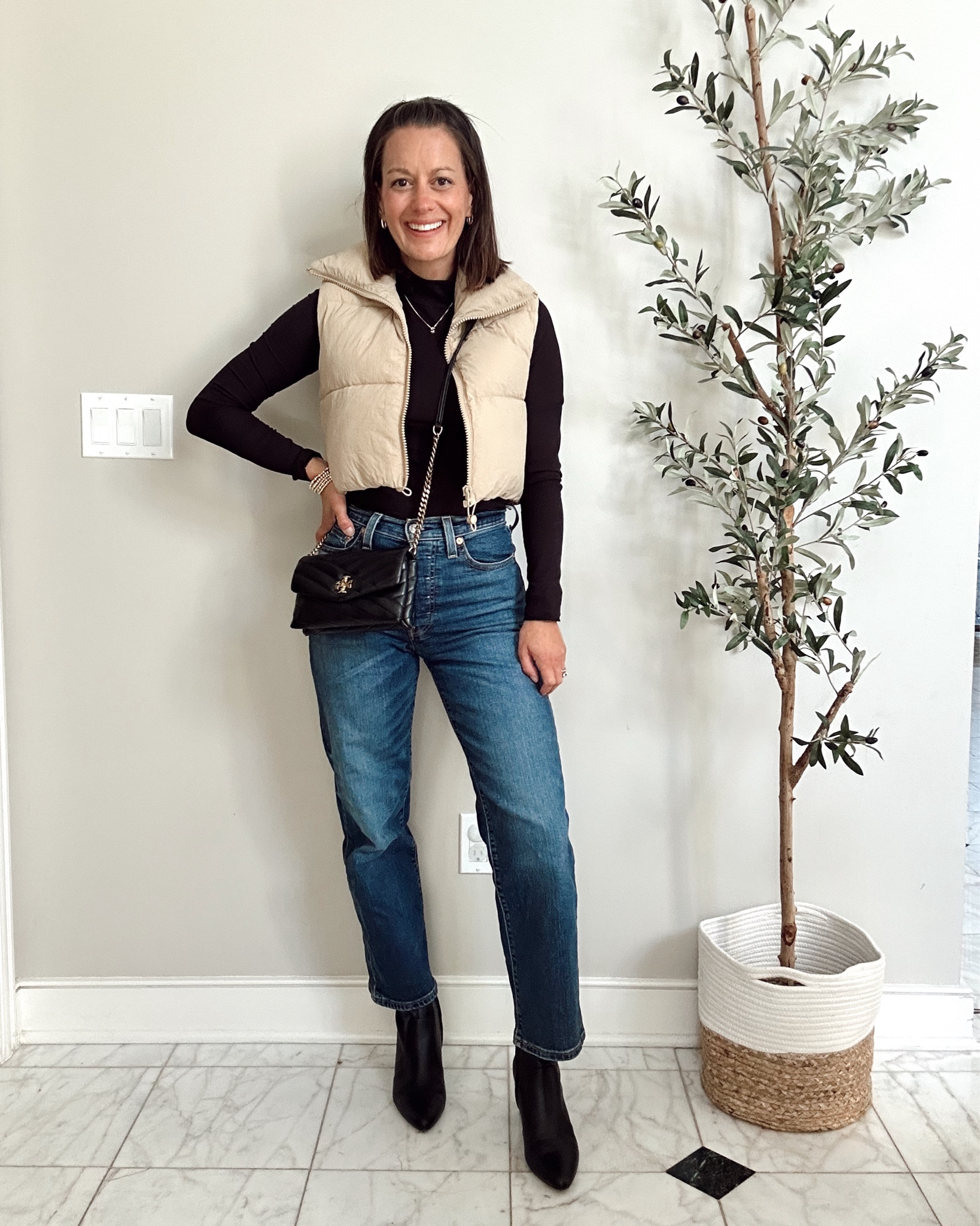 Date night amazon outfit! Cropped puffer vest, lockneck long sleeve, ankle jeans, black boots



#LTKFindsUnder50 #LTKOver40 #LTKStyleTip