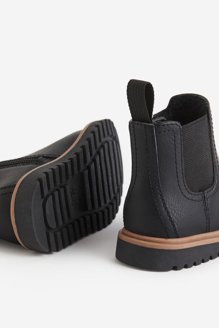 Chelsea Boots | H&M (US + CA)