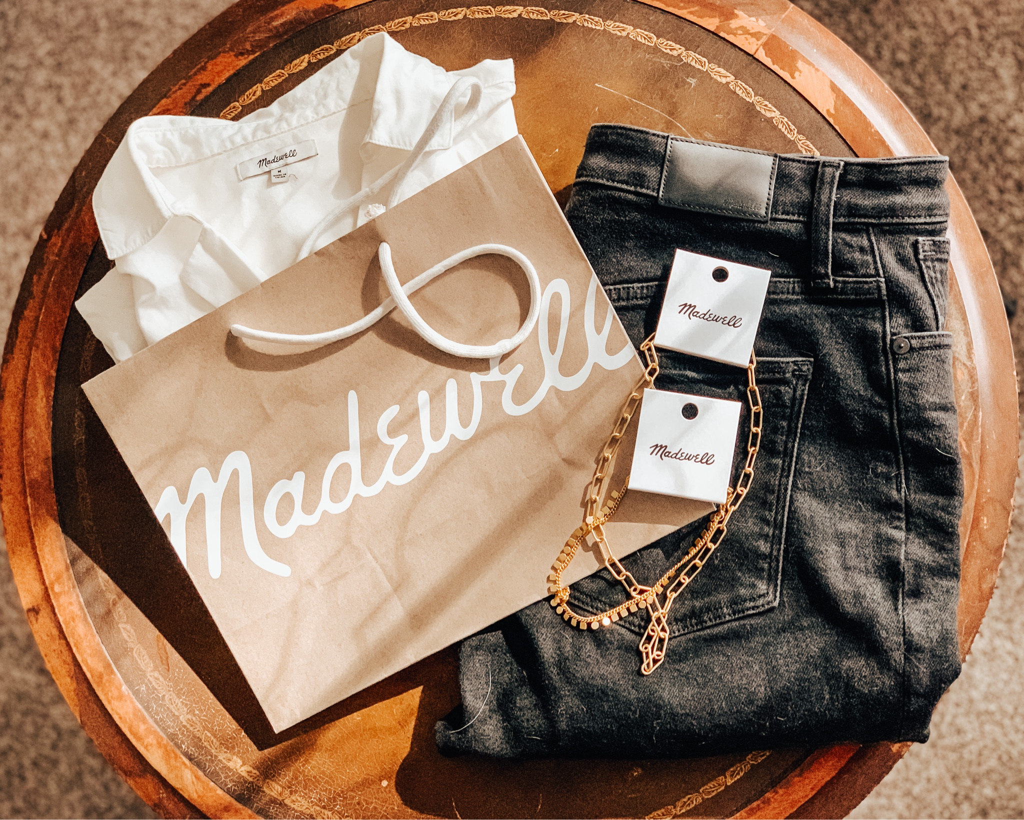 
Madewell - Classic - Workwear - Gold Jewelry - Chain Necklace - Hoop Earrings - Fall Fashion - Fall Accessories 

Absolutely love @Madewell! With everything you need from black jeans to gold jewelry and more, make sure to check out this amazing brand as part of your fall refresh!

As always, you can instantly shop this look and more over on my @shop.ltk  page!

#LTKMidsize #LTKWorkwear #LTKStyleTip