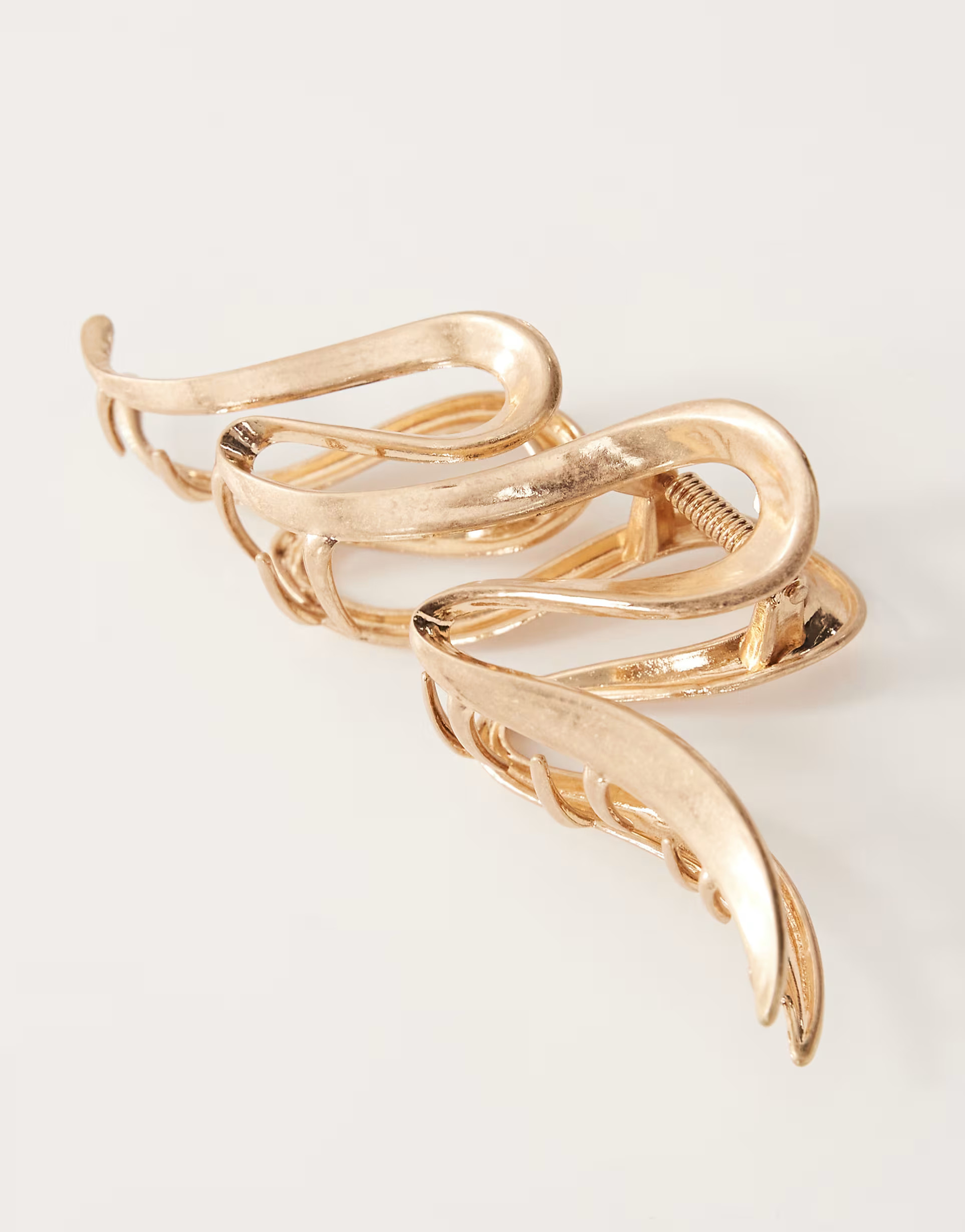 Weekday wave hair claw clip in gold | ASOS | ASOS (Global)