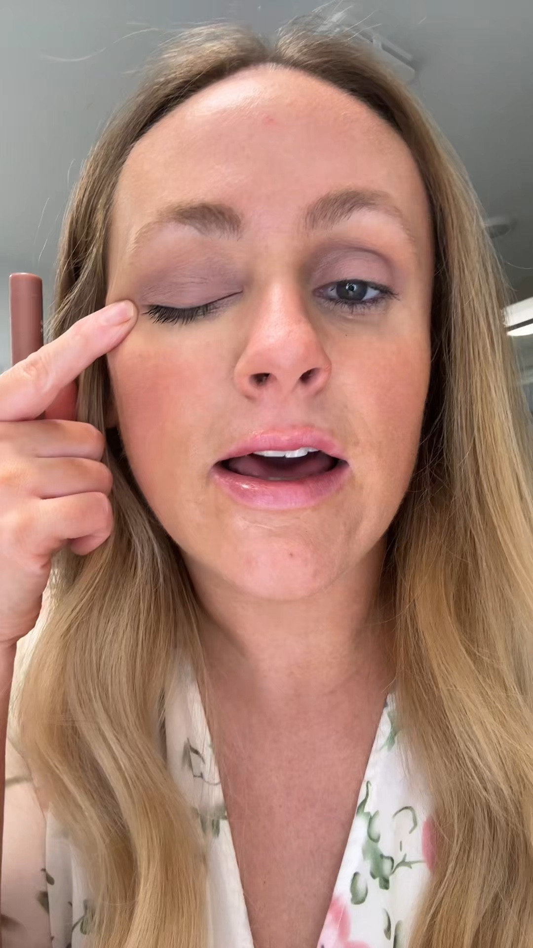 Mom makeup but make it effortless

This is my “I have 2 minutes and no energy” makeup hack. Super blendable, beginner-friendly, and actually looks good without trying too hard.

#LTKmomlife #LTKgrwm