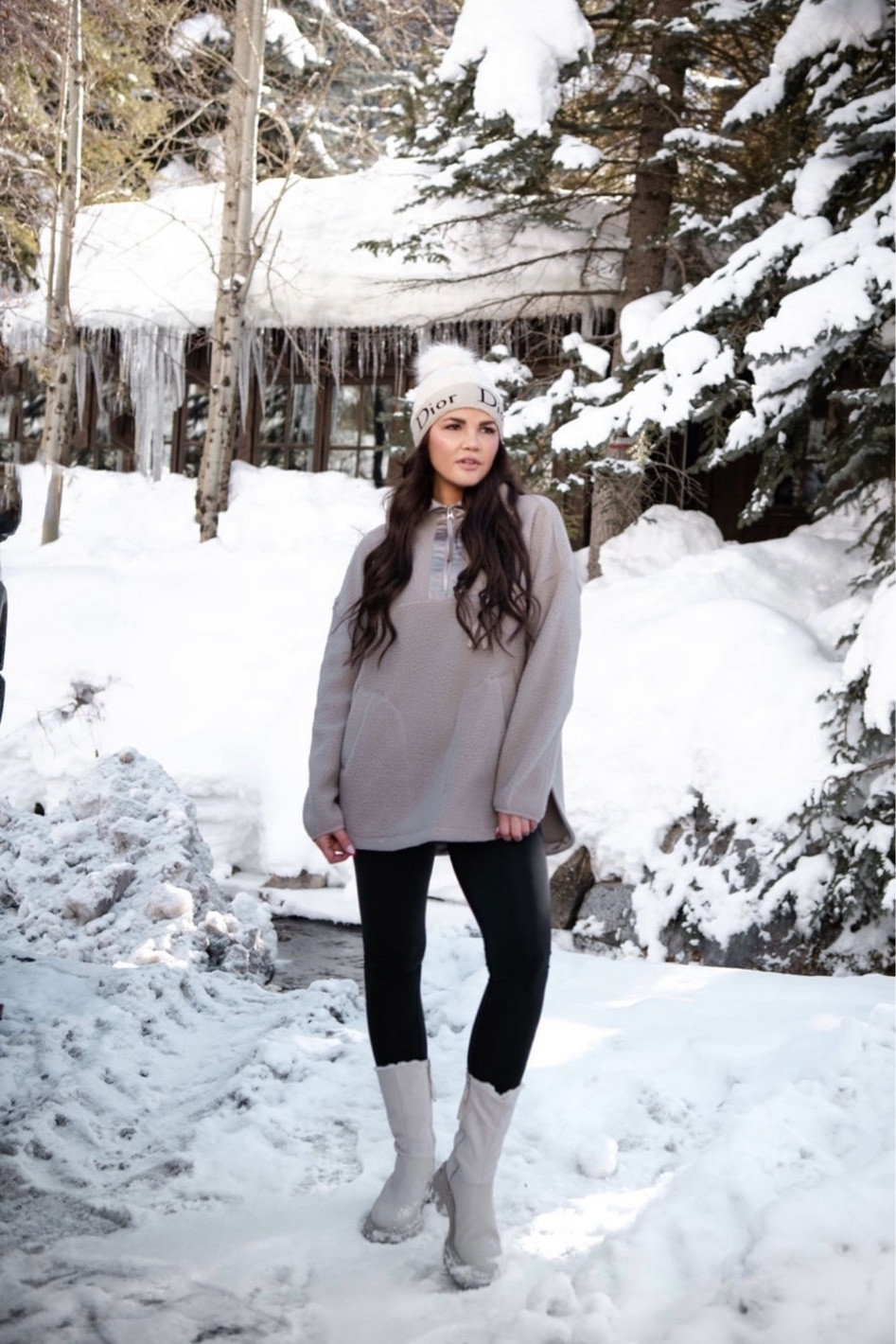 Varley Daniel Fleece & Always High Leggings
Schutz  Juany Boots

#LTKshoecrush #LTKSeasonal #LTKfit