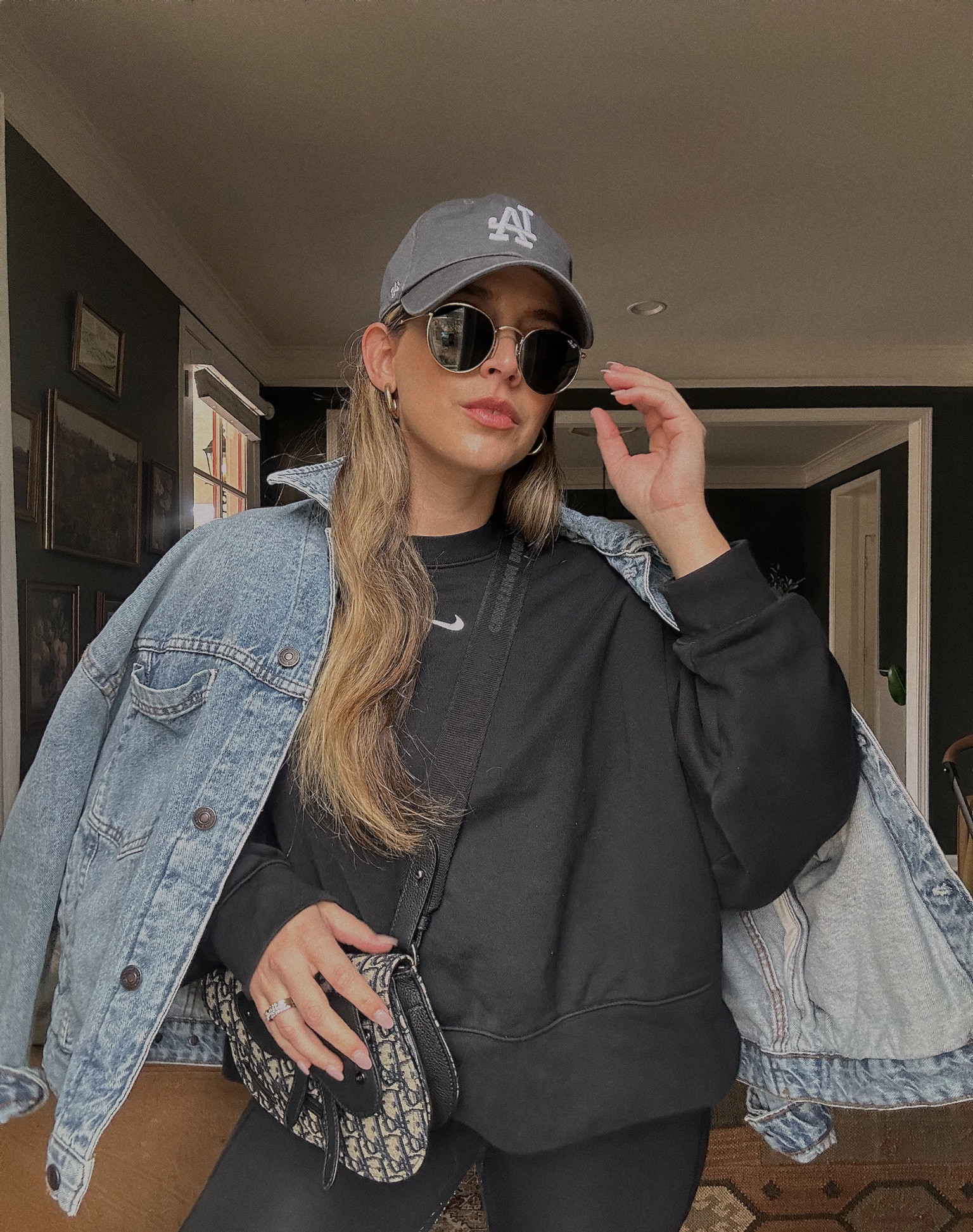 Can’t decide if I’m a jeans or leggings type of gal? I guess it depends on my mood 😏 linked this whole casual look in my stories ! 

#LTKSeasonal #LTKsalealert #LTKstyletip