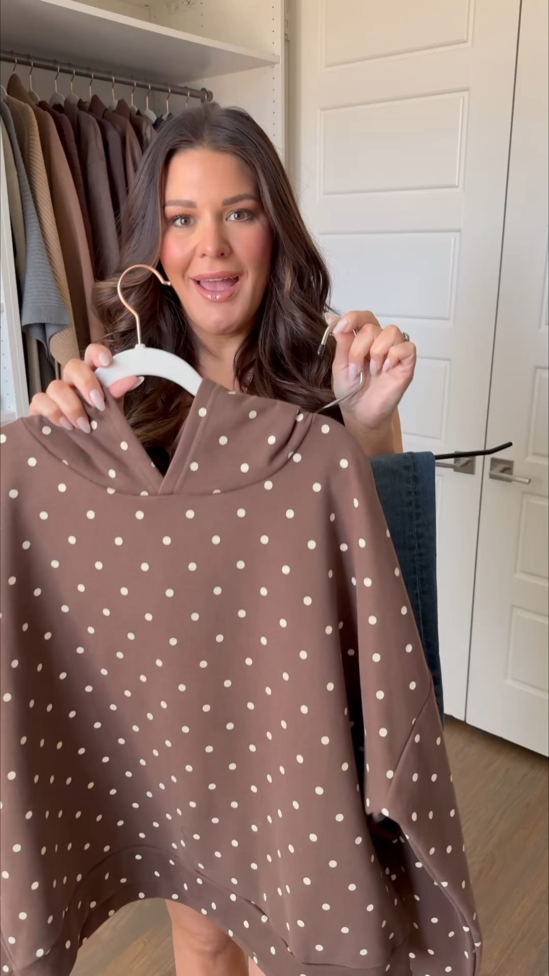 Women’s Fashion

Sweatshirt: XL
Jeans: 12

#LTKootd #LTKMidsize #LTKgrwm