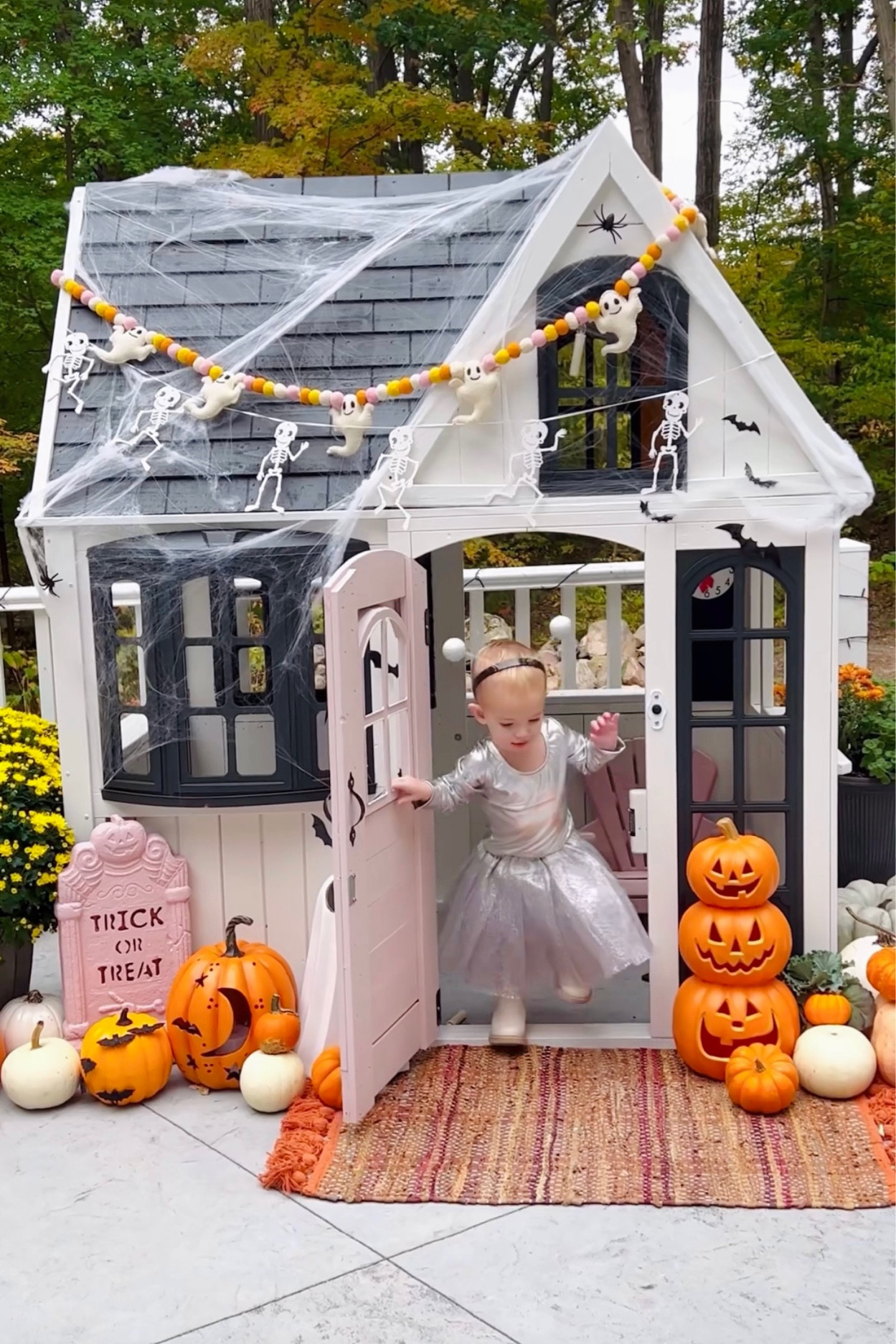 Toddler Halloween costume. Alien / Martian. Silver metallic costume. Outer space. Playhouse Halloween decor makeover

#LTKkids #LTKHalloween #LTKSeasonal