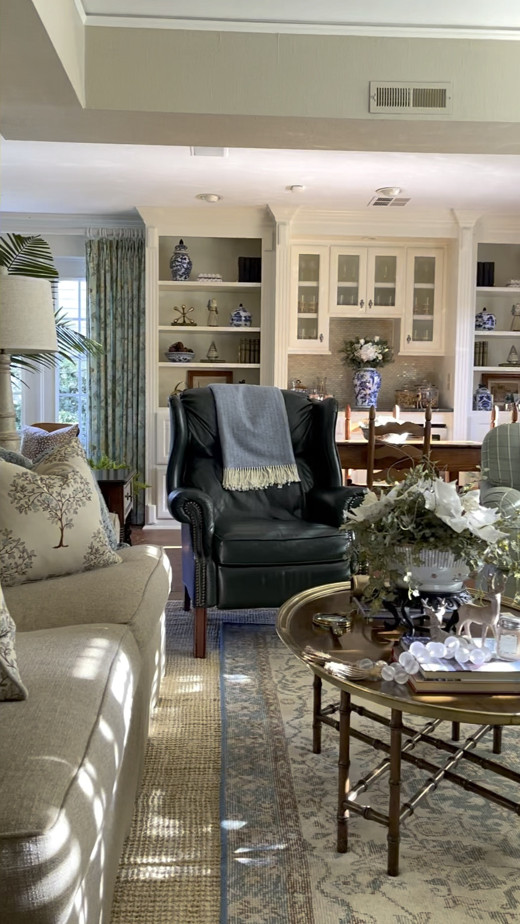 Christmas in the Family Room 🎄✨

#LTKSeasonal #LTKhome #LTKHoliday