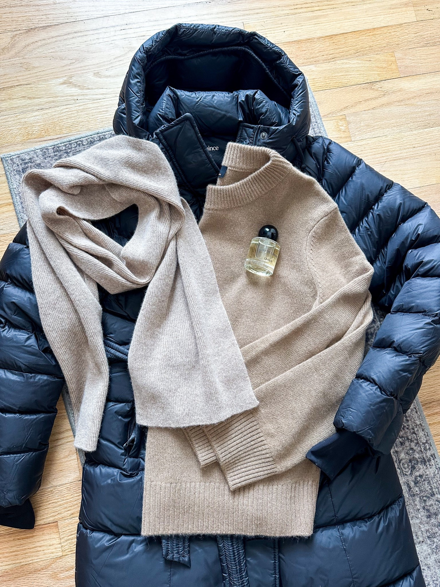 If you’re looking for classy and cozy winter staples, definitely check out @onequince. Being a lover of capsule wardrobes, it’s one of my favorite retailers to shop. The quality is fantastic and you can feel good about the prices also. #ad #quincepartner 
