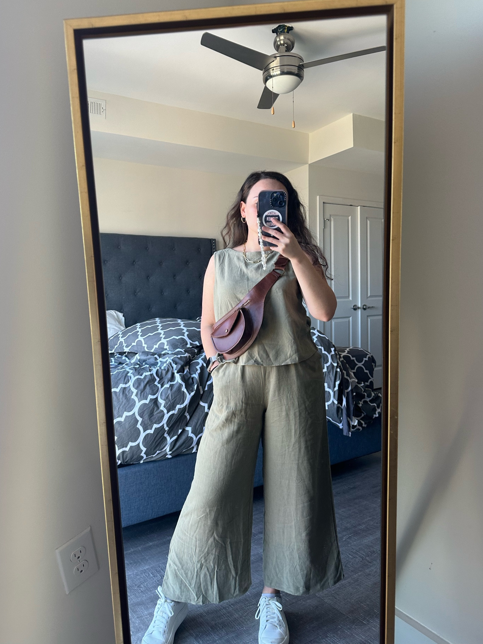 THE comfiest outfit that got me through 13 hours of traveling

#LTKstyletip #LTKSeasonal #LTKfindsunder100