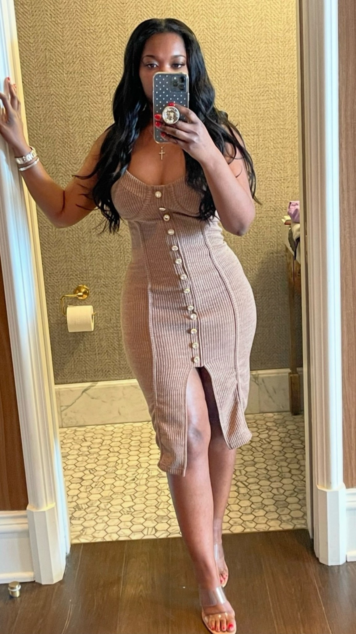 Summer Dress Idea
This style is a must have, actual dress sold out but I have linked a similar option.

#summeroutfit #styleinspo #datenightoutfit