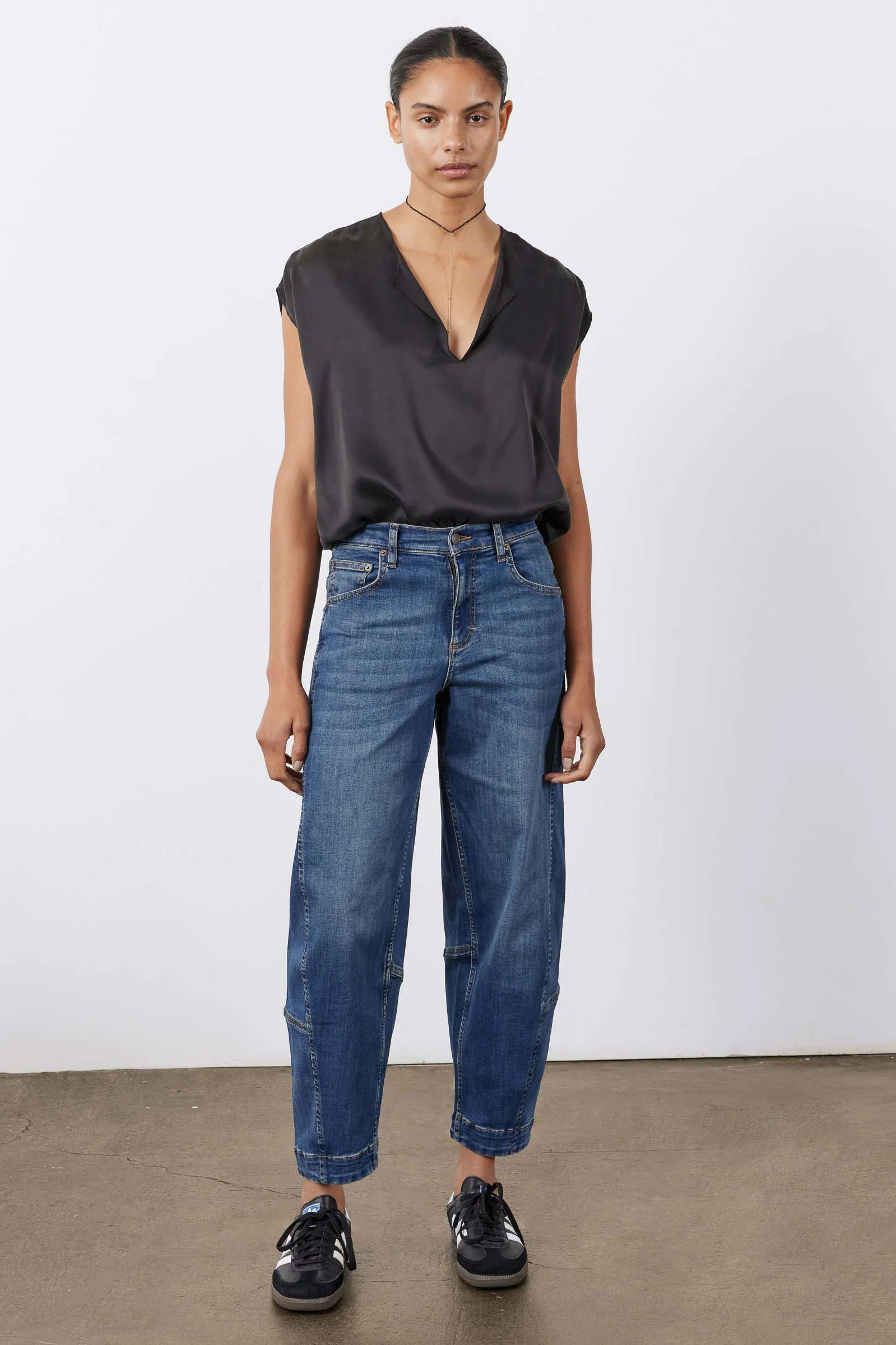 The Ultimate Barrel Leg Jeans 2.0 | Indigo Barrel Jeans - Ruti | Ruti