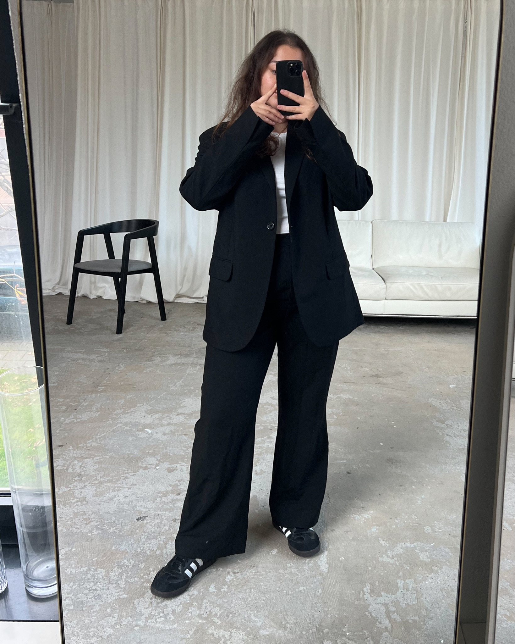 Daily outfit ideas. Inspired by minimal style aesthetic. Petite size fashion. Petite size style. Transitional outfit inspiration. Scandinavion fashion style. Oversized outfit. Follow @laura.cjg on Instagram and Tiktok for more daily outfit inspo. Cool girl summer outfits. Minimal style inspo. Mid size minimal style inspo. Petite size style inspo. Fall outfit ideas. Petite style. Petite fashion. Mid size fashion. Mid size style. Minimal outfits. Minimal work outfit. Casual chic outfit. Transitional outfit. Autumn outfit inspo. Autumn outfits. Layering. Chunky scarves. Capsule wardrobe. Winter outfits. Winter outfit ideas  

#LTKstyletip #LTKmidsize #LTKeurope