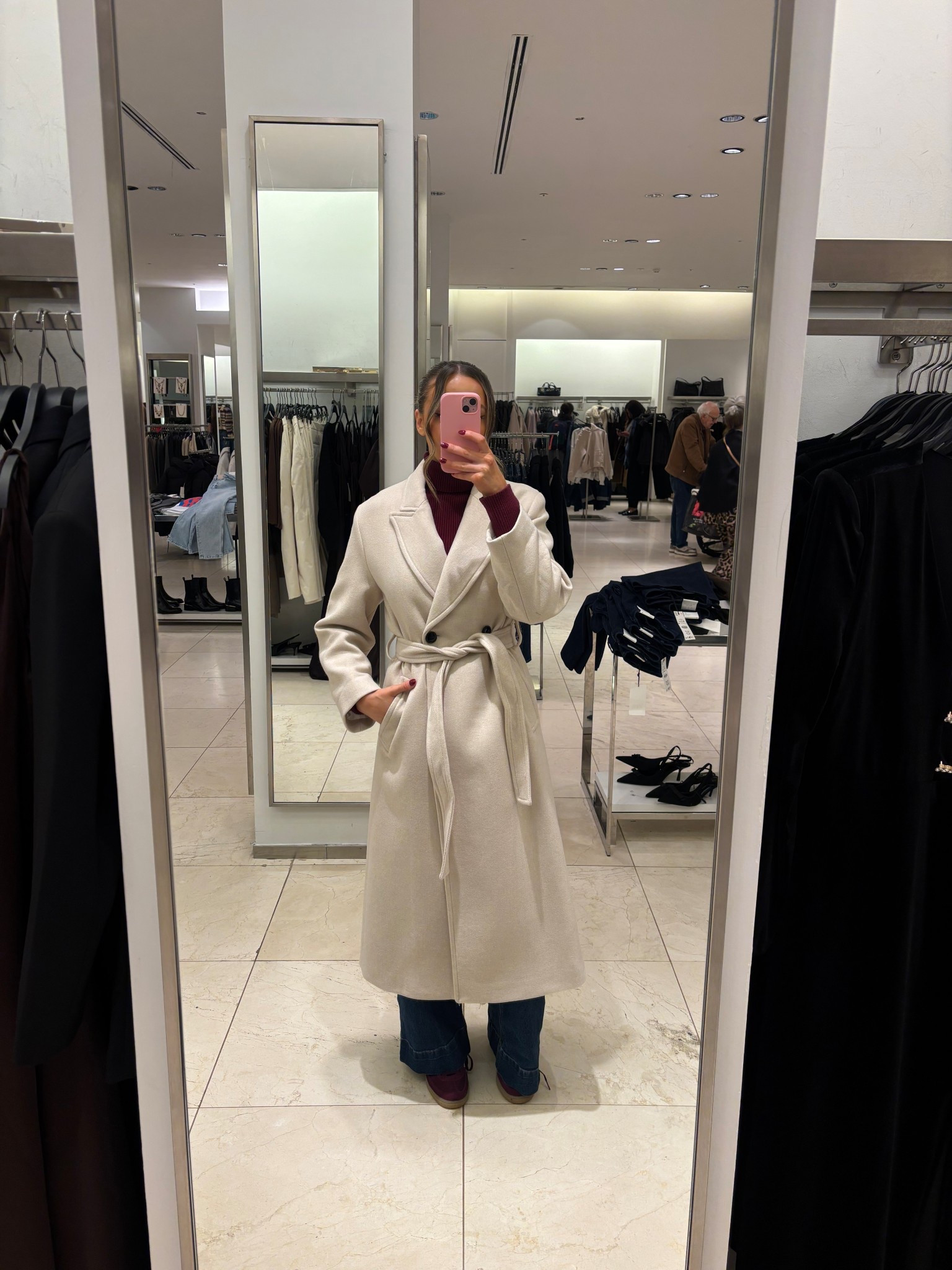 The most perfect winter coat 🤍

Autumn coat, autumn jacket, winter jacket, winter coat, autumn outfit

#LTKuk #LTKwinter #LTKautumn