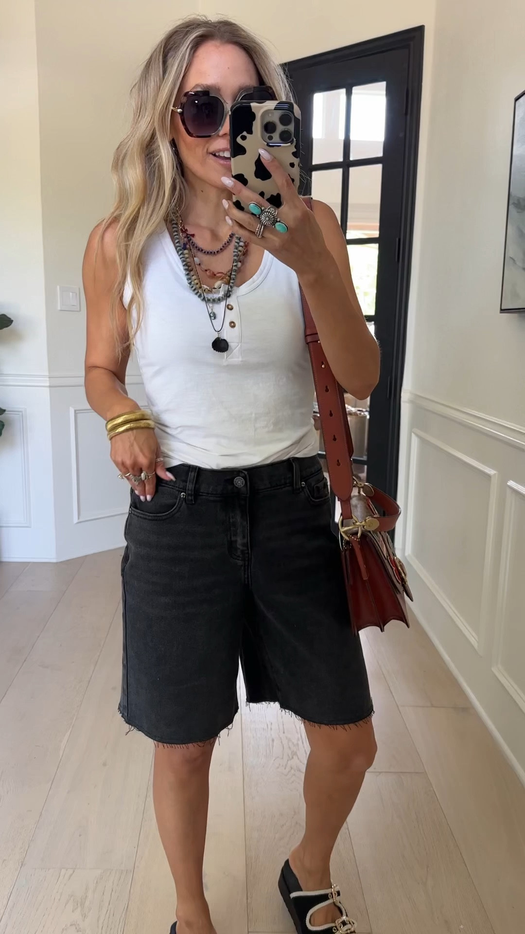 ✨SCROLL TO SHOP✨

A staple outfit in my closet!! Long jorts & a tank…always the perfect combo😍✨💕

#LTKdayinmylife #LTKgrwm #LTKootd