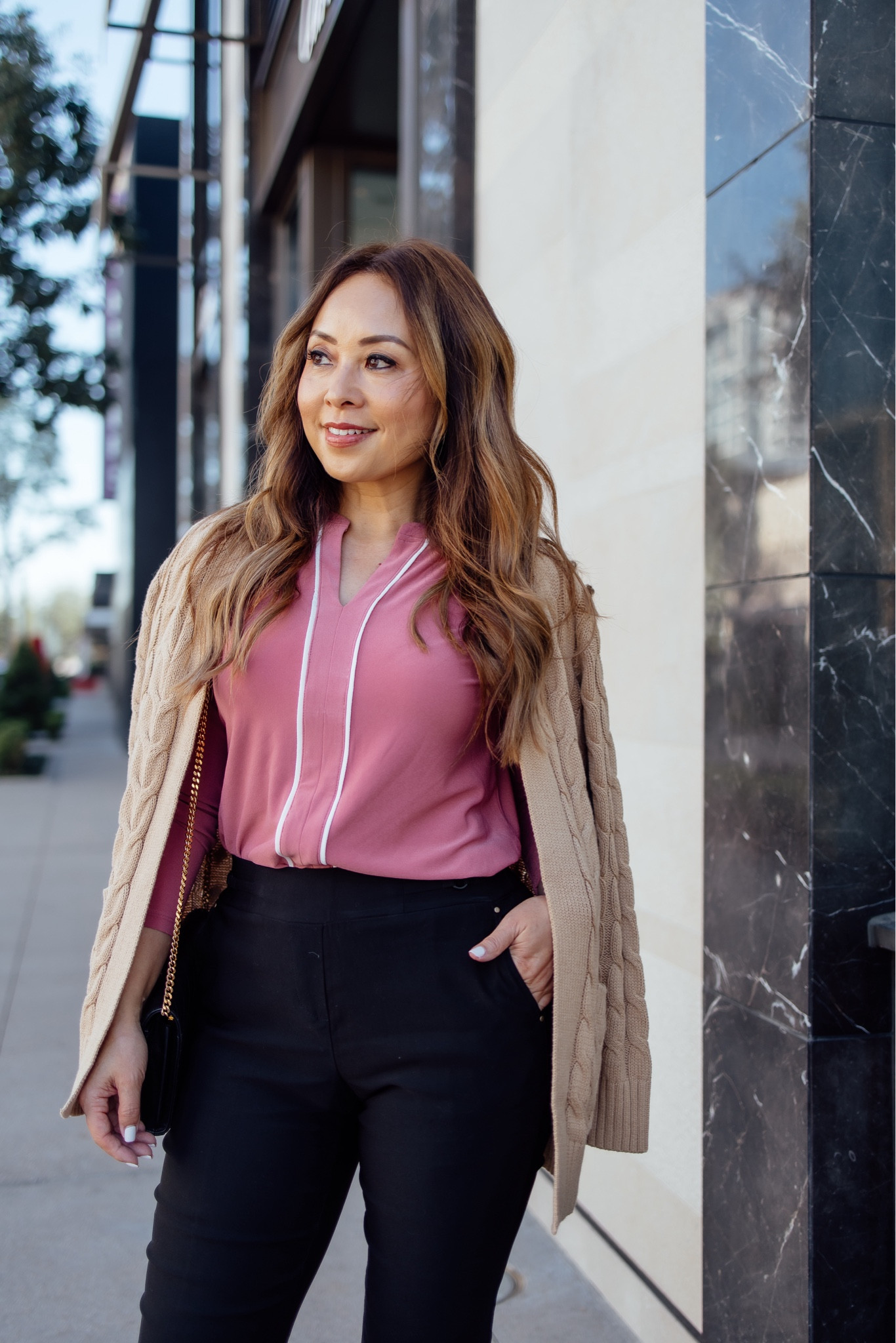 These #everydayessential pieces from @89thmadison are easy to style and wear! Perfect transition pieces! #ad

#LTKStyleTip #LTKFallSale #LTKFindsUnder50