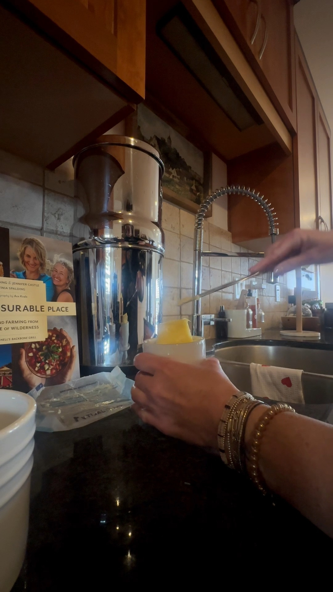 To say I am obsessed with my butter dish would be an understatement! I love it so much. It keeps my butter so fresh. ￼