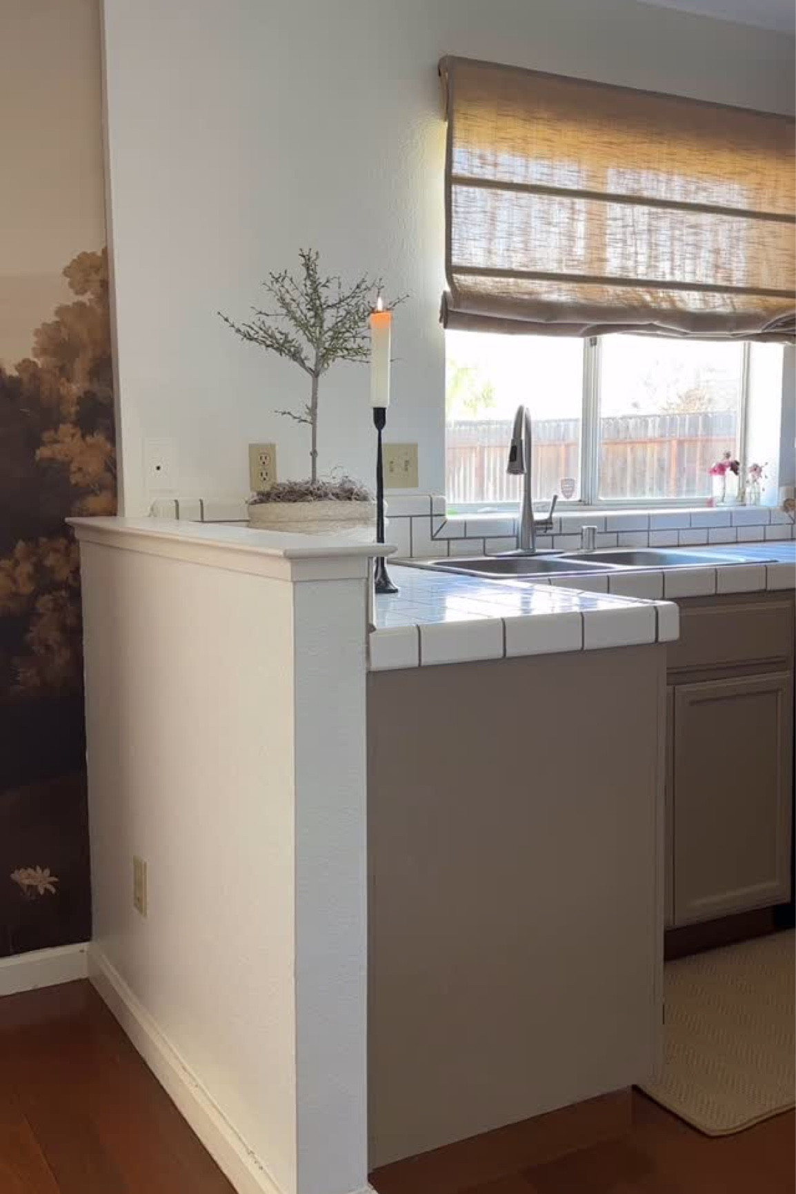 Good morning ! 

We have made it to Friday I have been wanting to share with you all this rug from @tailorvibe_official that I think is the ideal rug for this space. My only regret is I can’t get it in a runner size. 

I will add a link to my LTK
Follow for more home content @casarustica29 

#home #neutrals #tailorvibe #ａｅｓｔｈｅｔｉｃ #rugs #homeviews #kitchen #kitchendecor #kitchendesign #kitcheninspiration #homeinspiration