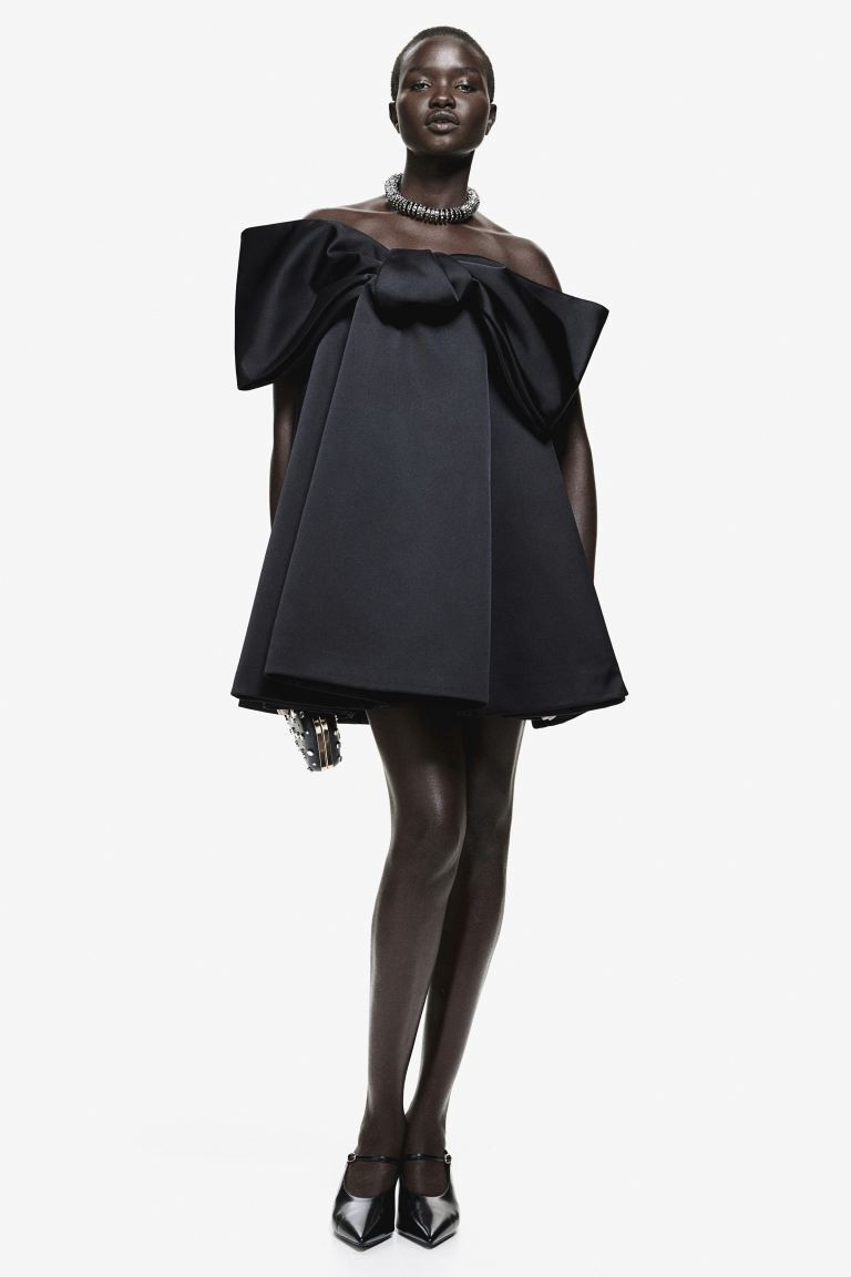 Bow Front Satin Mini Dress - Black - Ladies | H&M AU | H&M (AU)