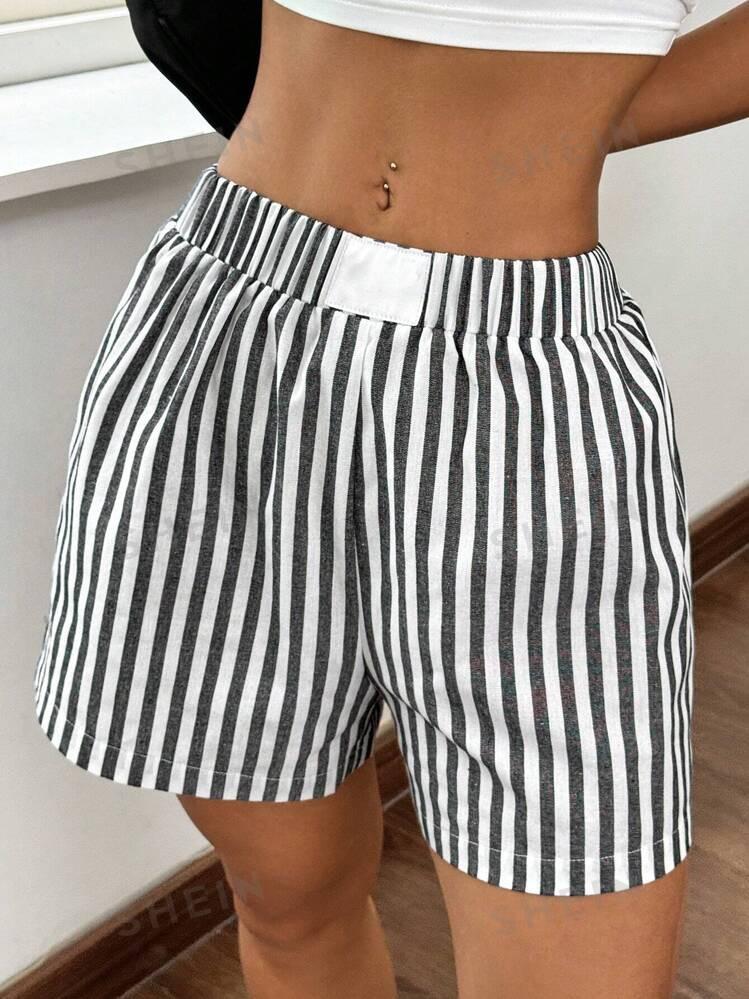 SHEIN EZwear Women's Summer Casual Vacation Black And White Wide Striped Loose Shorts | SHEIN USA | SHEIN