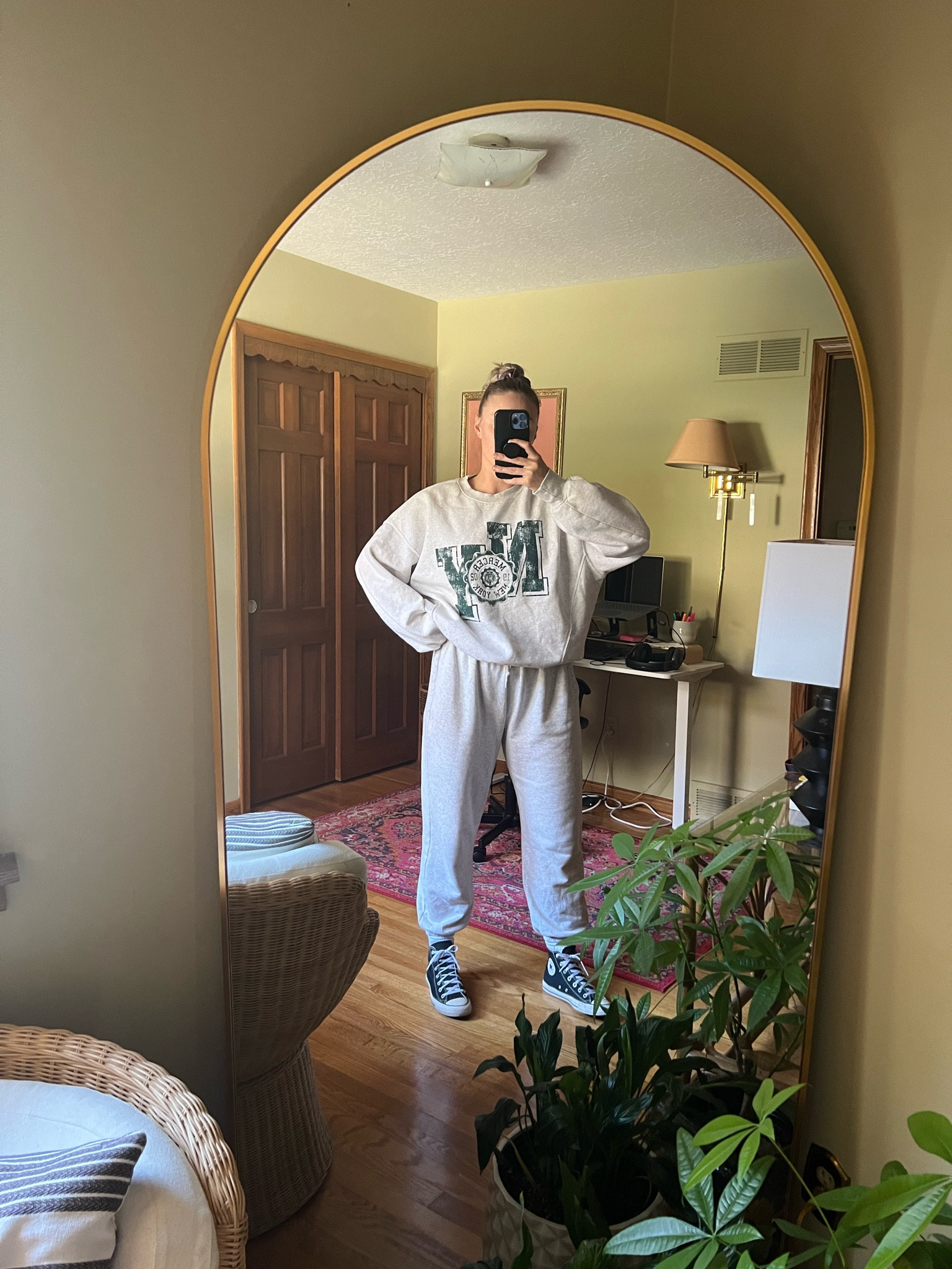 Cozy fall mornings 

Fall outfits, fall fashion, sweatpants outfit, grey sweatpants, old navy, converse, graphic sweatshirt, gift ideas

#LTKfindsunder50 #LTKmidsize #LTKGiftGuide