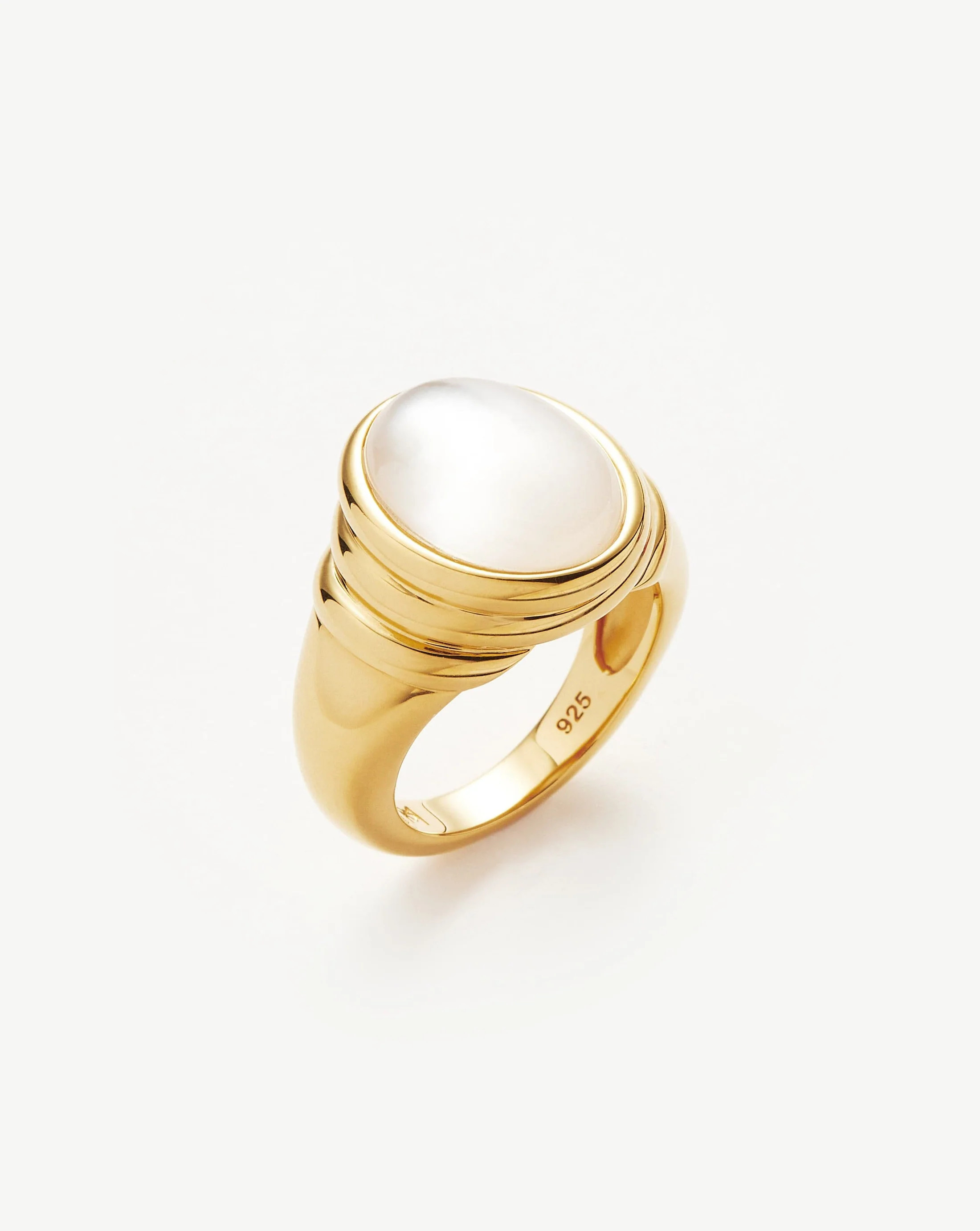 Savi Ridge Oval Gemstone Chunky Ring | 18ct Gold Vermeil/ Mother of Pe | Missoma UK