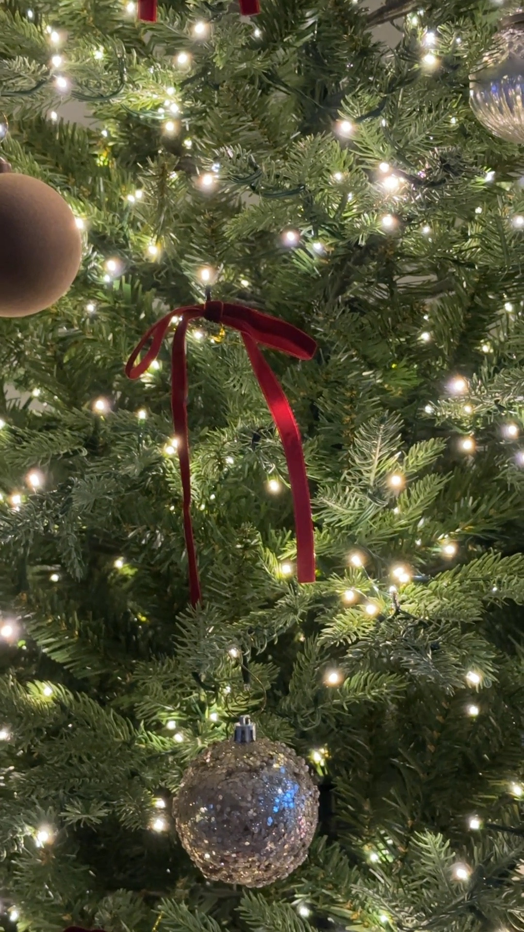 Create a simple, aesthetic Christmas tree with just a few, budget-friendly ornaments and these gorgeous velvet bows! 
Christmas tree, holiday decor, Christmas, decorration

#LTKSeasonal #LTKCyberWeek #LTKHoliday