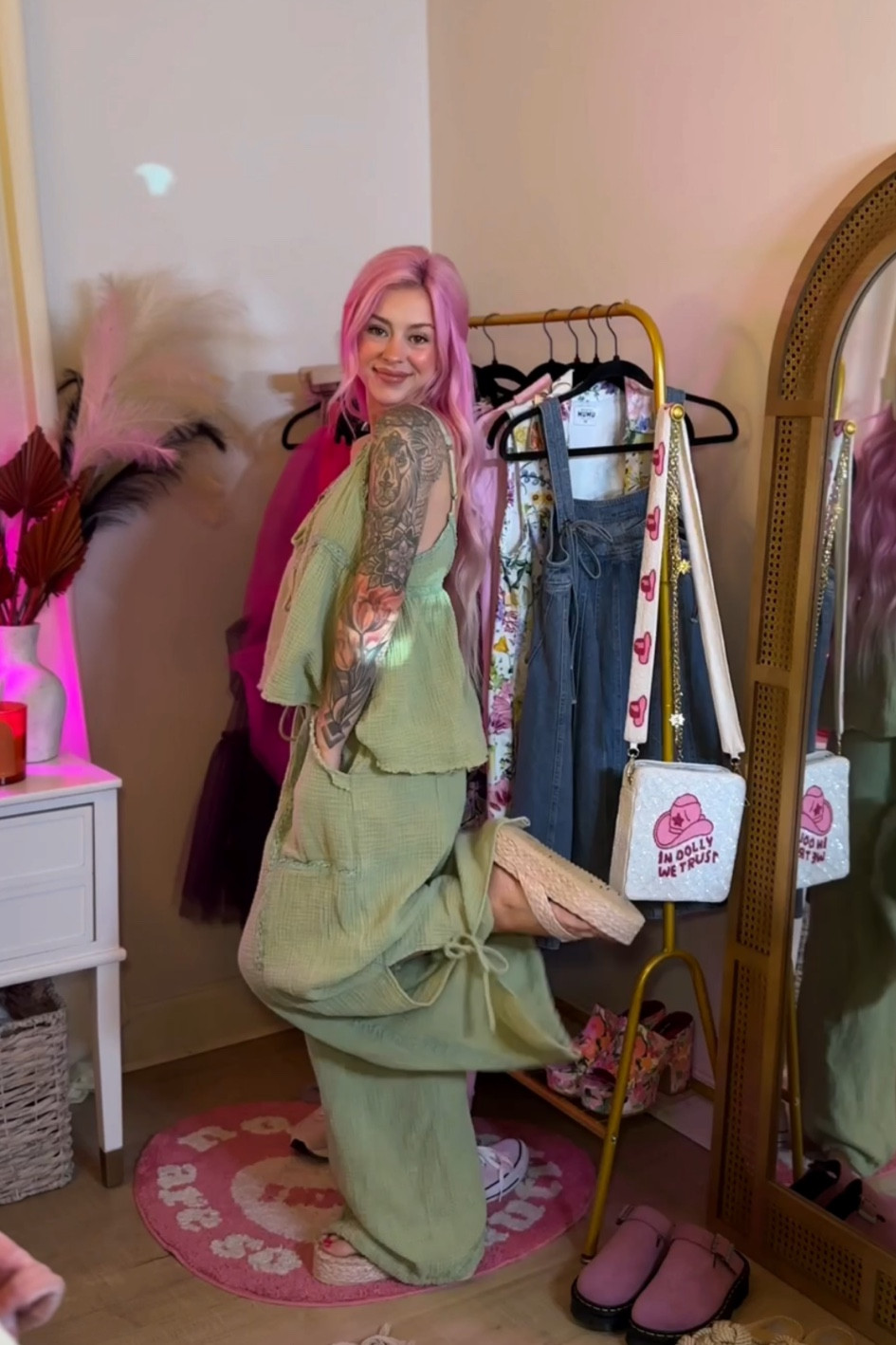 Cksquared boutique discount code; allynicole 
Size S set, linking other cuties :)