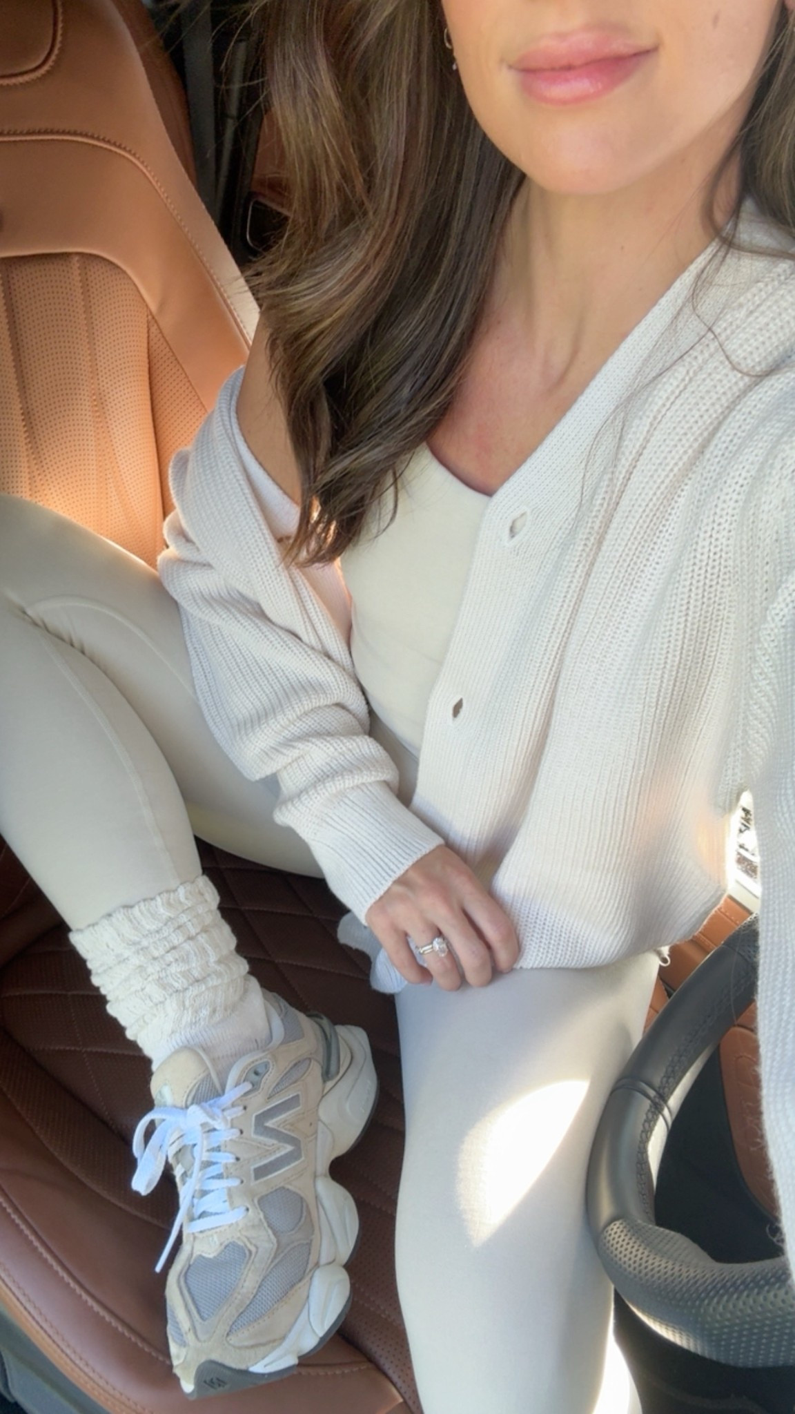 Cozy fall leggings outfit
Cardigan oversized size xs
Sports bra tank size xs
Leggings size xs
Scrunch socks 

@vuoriclothing #vuoripartner

#LTKSaleAlert #LTKFindsUnder50 #LTKActive