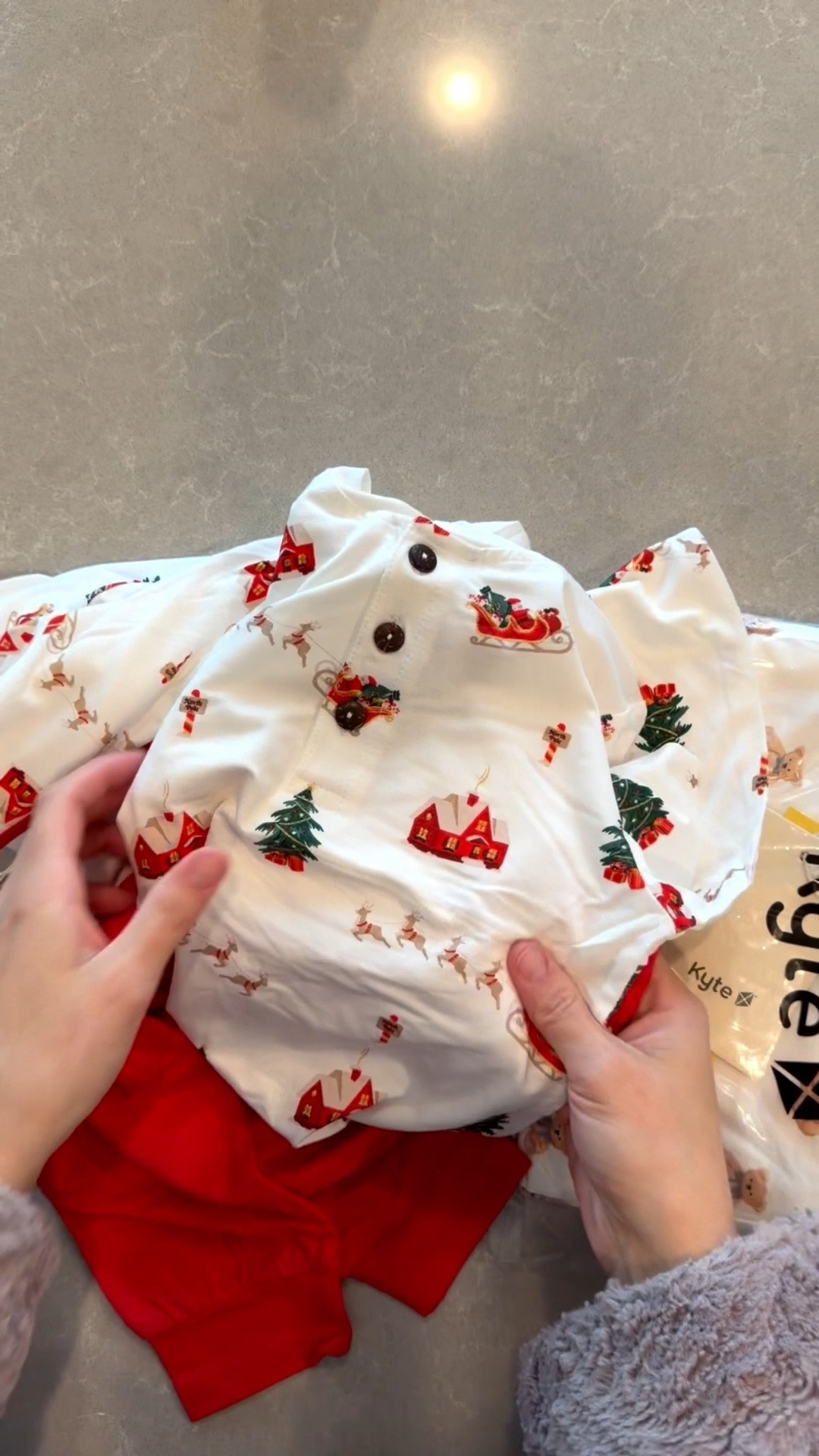 Literally dying over these! Softest pjs I have ever touched! 

#LTKSeasonal #LTKGiftGuide #LTKHoliday